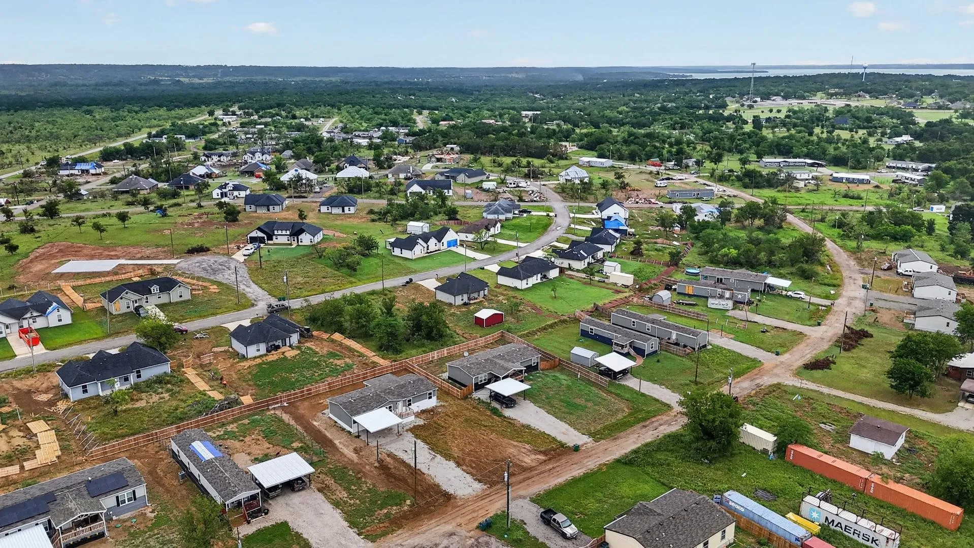Mobile Home For Sale in Wise County , 215 Overland Trail, Bridgeport, Texas 76426, 4 Bedroom, 2 Bathroom, Garage spaces, 1,475 Sqft, built in 2024, mls#21244430, Real Estate Agent in Bridgeport, Homes For Sale in Wise county, Homes For Sale in Bridgeport, Realtor in Bridgeport Texas, Real Estate Brokerage Independent Realty Texas, Luminita Cordes Realtor