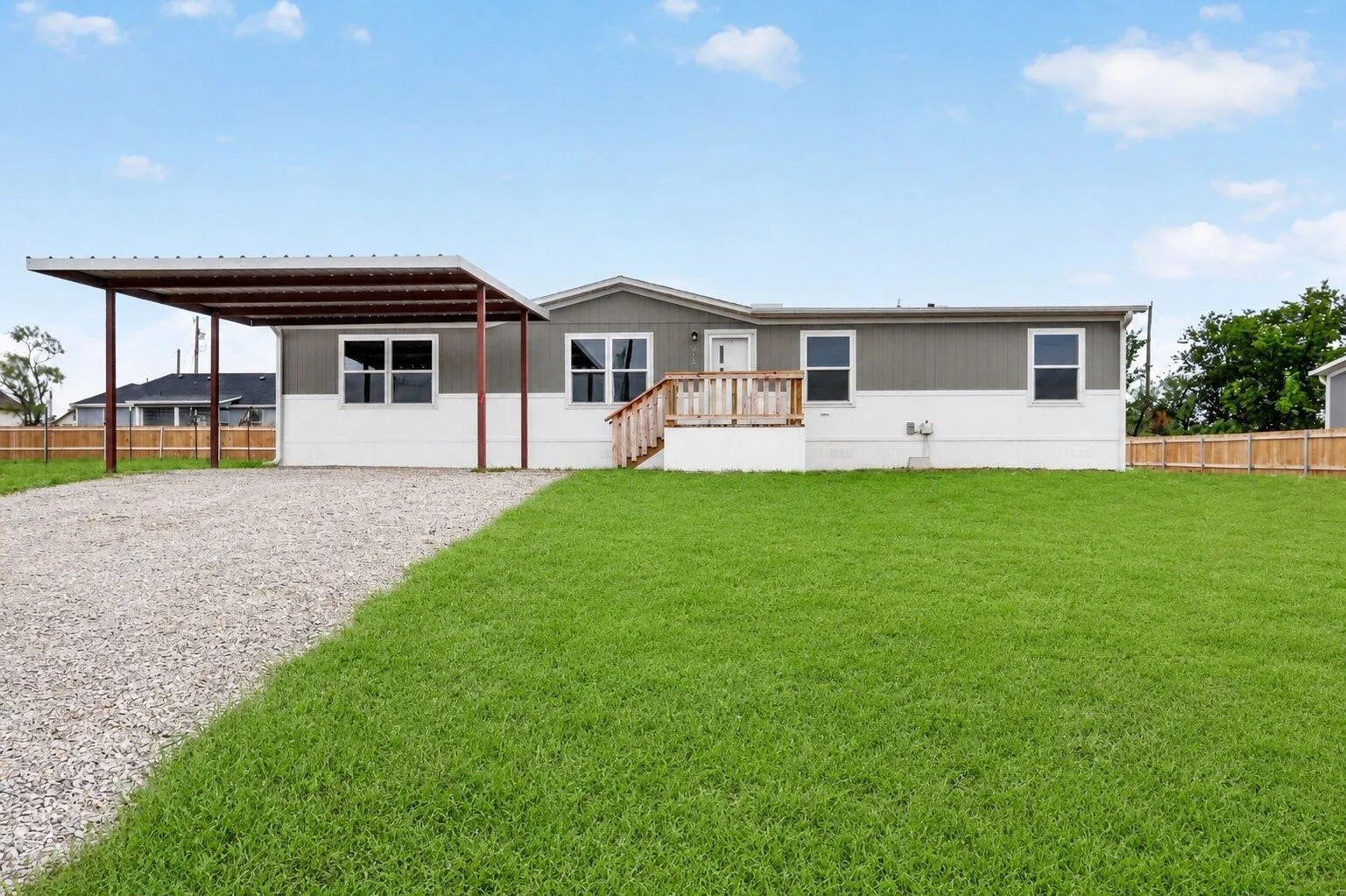 Mobile Home For Sale in Wise County , 215 Overland Trail, Bridgeport, Texas 76426, 4 Bedroom, 2 Bathroom, Garage spaces, 1,475 Sqft, built in 2024, mls#21244430, Real Estate Agent in Bridgeport, Homes For Sale in Wise county, Homes For Sale in Bridgeport, Realtor in Bridgeport Texas, Real Estate Brokerage Independent Realty Texas, Luminita Cordes Realtor