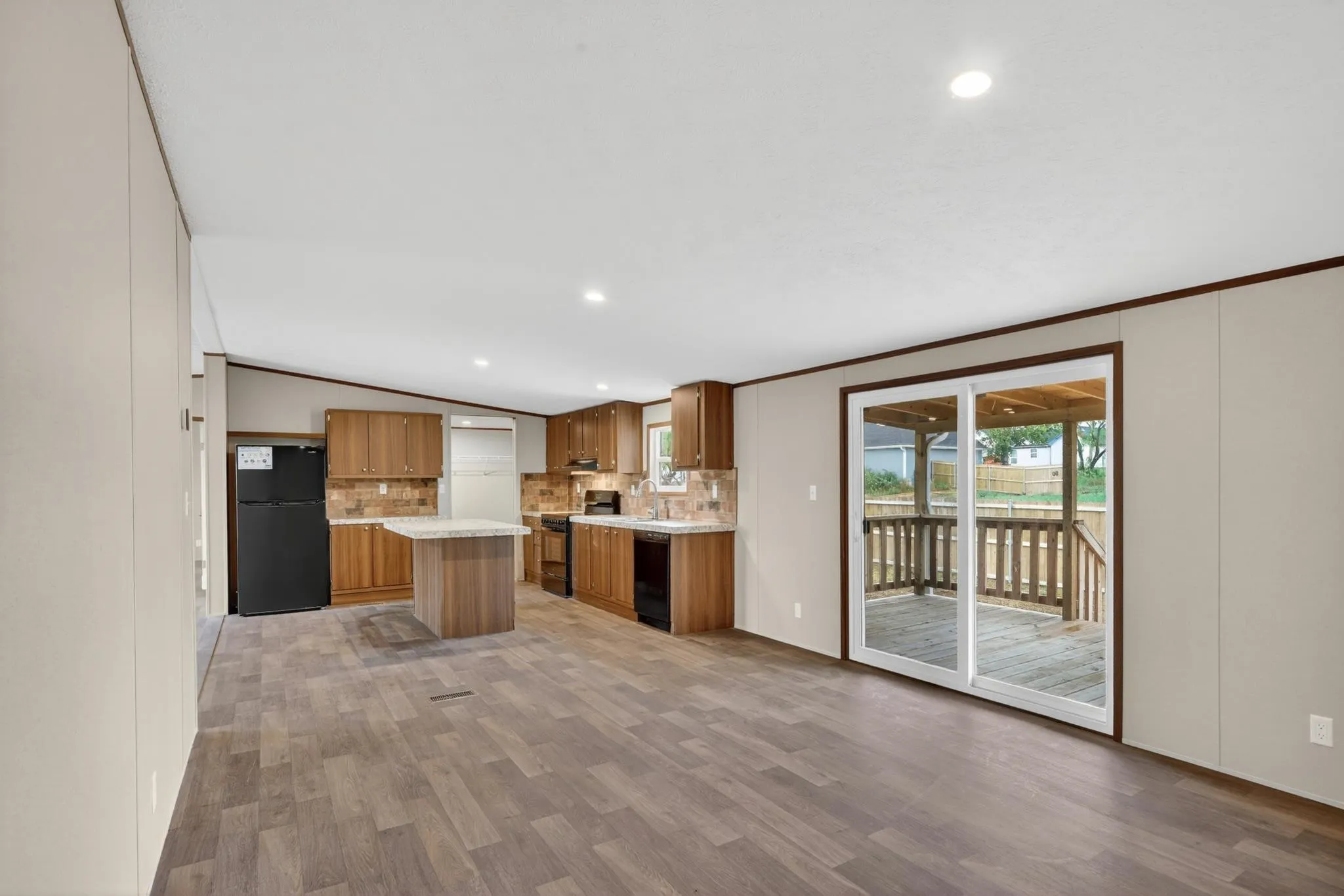 Mobile Home For Sale in Wise County , 215 Overland Trail, Bridgeport, Texas 76426, 4 Bedroom, 2 Bathroom, Garage spaces, 1,475 Sqft, built in 2024, mls#21244430, Real Estate Agent in Bridgeport, Homes For Sale in Wise county, Homes For Sale in Bridgeport, Realtor in Bridgeport Texas, Real Estate Brokerage Independent Realty Texas, Luminita Cordes Realtor