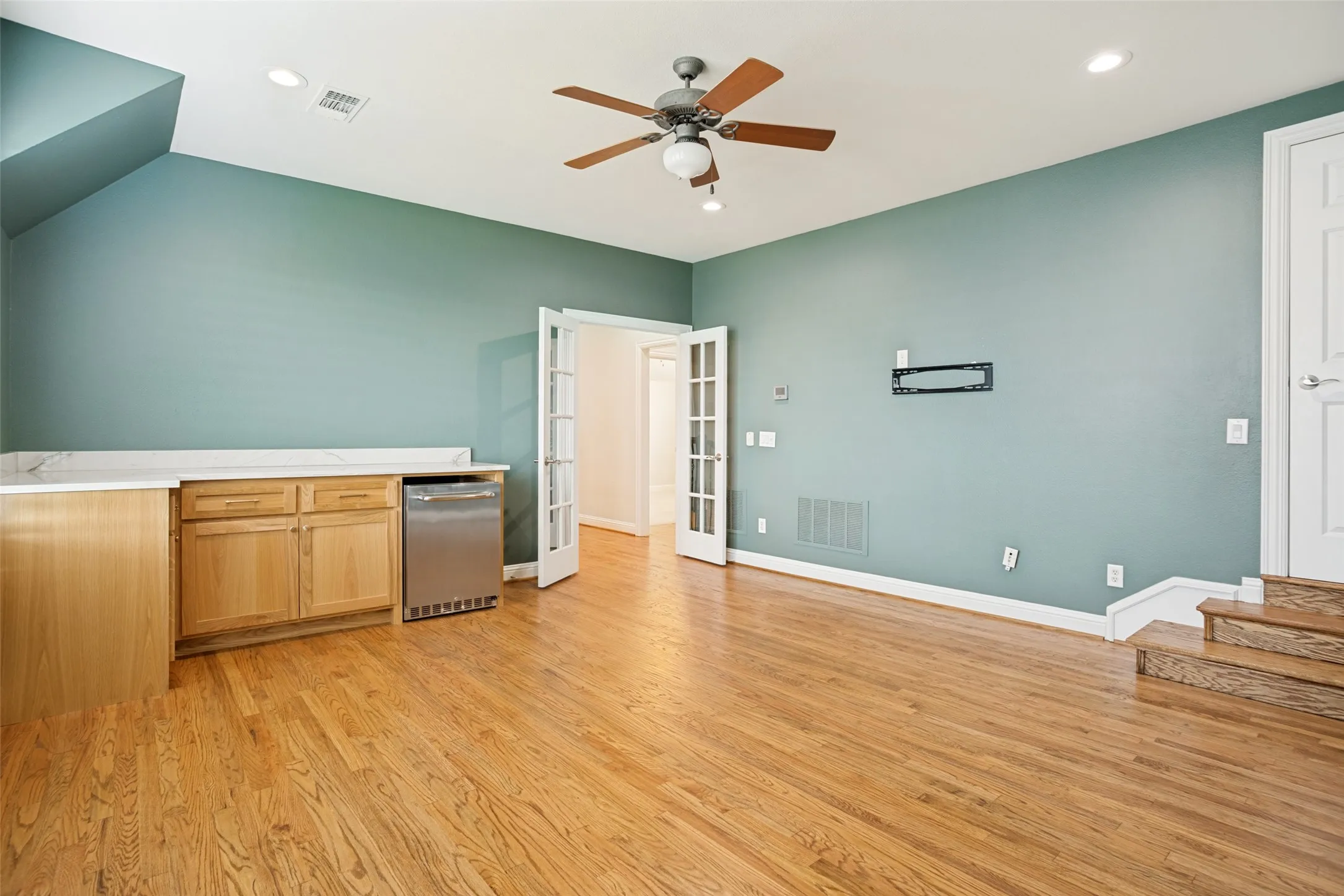 Single Family Residence For Sale in Denton County , 11733 Bent Creek Trail, Frisco, Texas 75033, 4 Bedroom, 4 Bathroom, 3 Garage spaces, 3,942 Sqft, built in 2002, mls#21278488, Real Estate Agent in Frisco, Homes For Sale in Denton county, Homes For Sale in Frisco, Realtor in Frisco Texas, Real Estate Brokerage Independent Realty Texas, Luminita Cordes Realtor