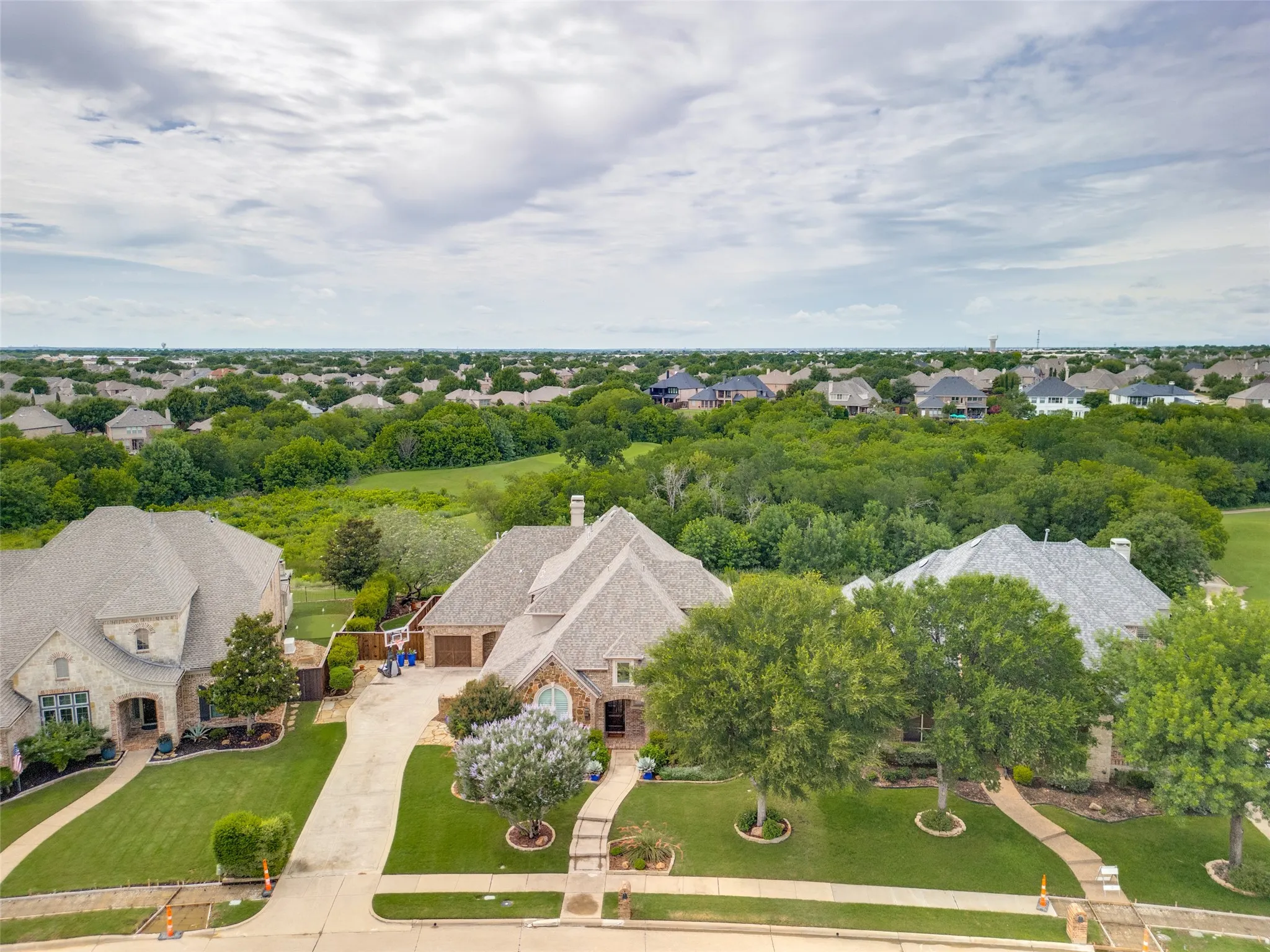 Single Family Residence For Sale in Denton County , 11733 Bent Creek Trail, Frisco, Texas 75033, 4 Bedroom, 4 Bathroom, 3 Garage spaces, 3,942 Sqft, built in 2002, mls#21278488, Real Estate Agent in Frisco, Homes For Sale in Denton county, Homes For Sale in Frisco, Realtor in Frisco Texas, Real Estate Brokerage Independent Realty Texas, Luminita Cordes Realtor