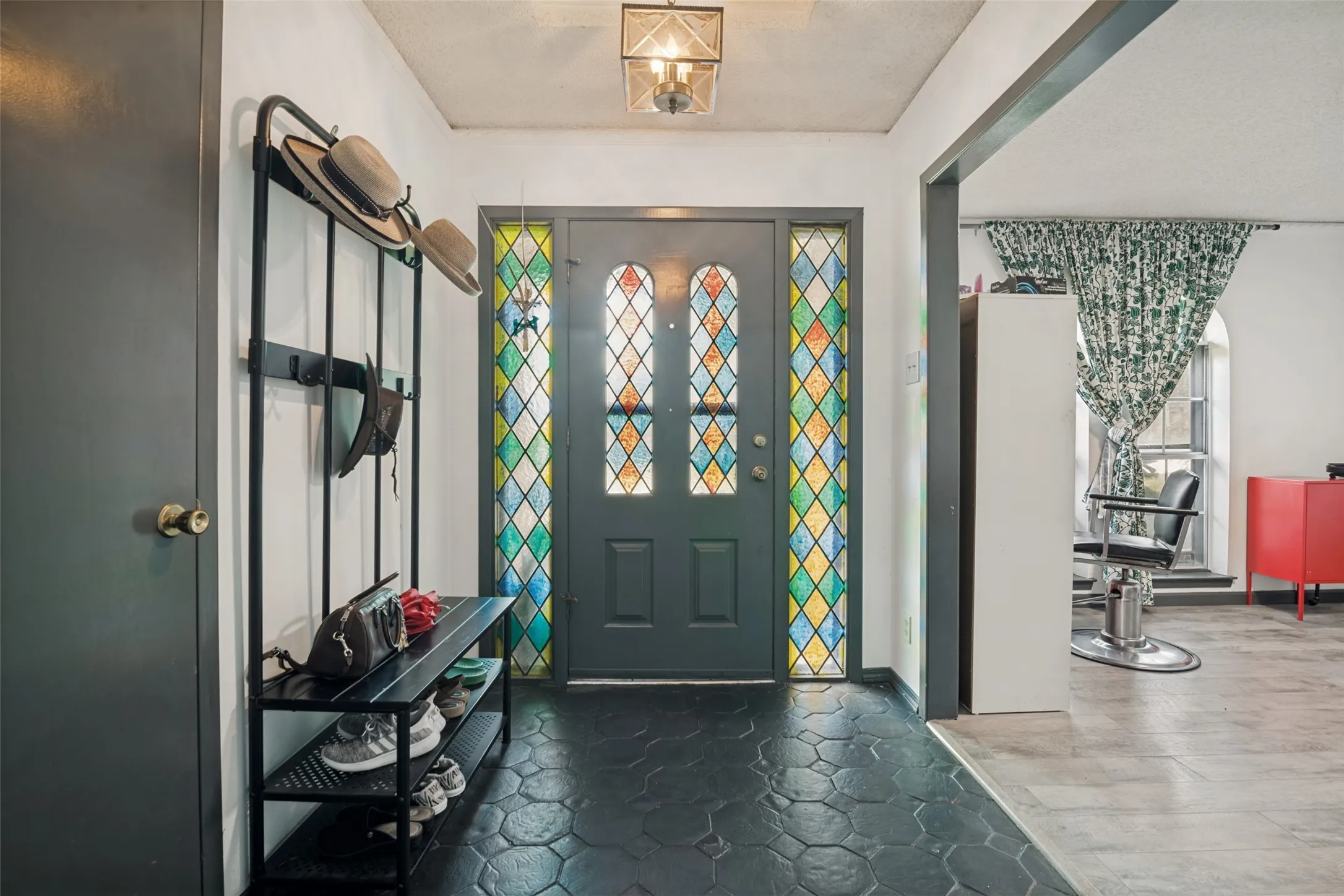 Single Family Residence For Sale in Dallas County , 1217 Gardengate Circle, Garland, Texas 75043, 4 Bedroom, 2 Bathroom, Garage spaces, 2,299 Sqft, built in 1976, mls#21277214, Real Estate Agent in Garland, Homes For Sale in Dallas county, Homes For Sale in Garland, Realtor in Garland Texas, Real Estate Brokerage Independent Realty Texas, Luminita Cordes Realtor