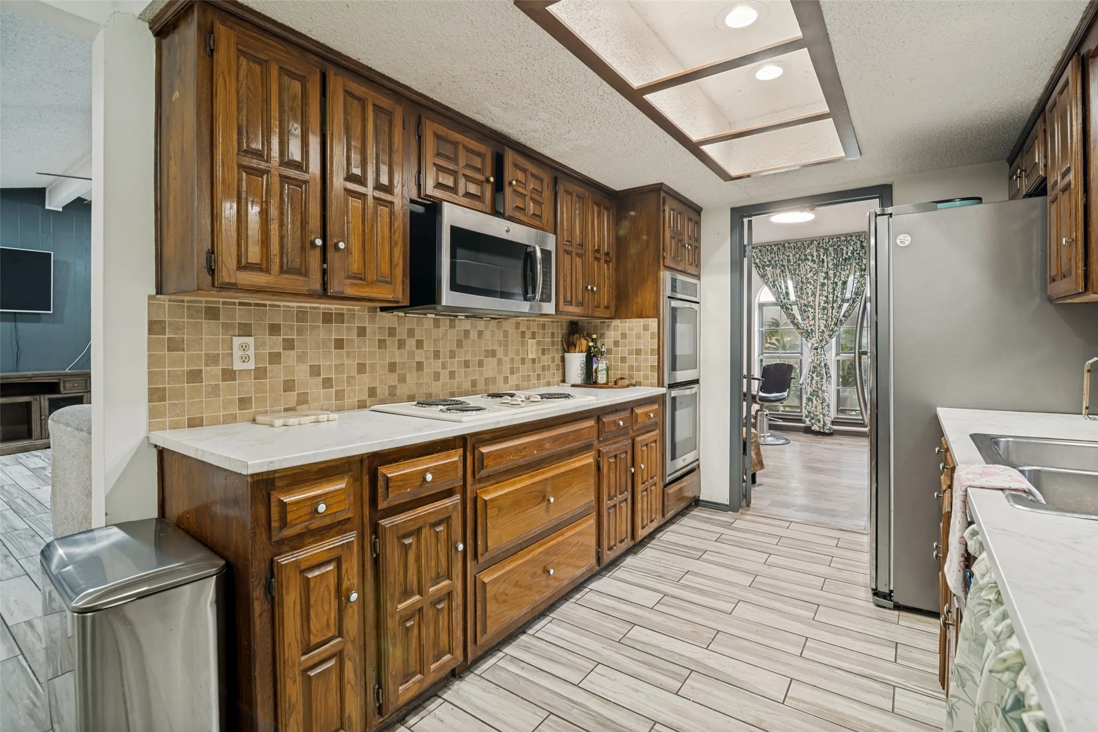 Single Family Residence For Sale in Dallas County , 1217 Gardengate Circle, Garland, Texas 75043, 4 Bedroom, 2 Bathroom, Garage spaces, 2,299 Sqft, built in 1976, mls#21277214, Real Estate Agent in Garland, Homes For Sale in Dallas county, Homes For Sale in Garland, Realtor in Garland Texas, Real Estate Brokerage Independent Realty Texas, Luminita Cordes Realtor