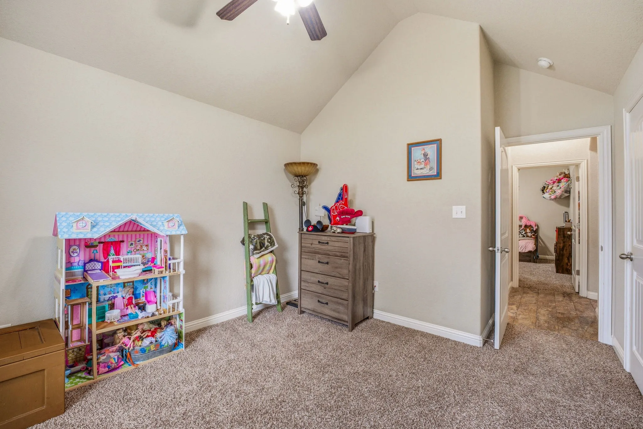Single Family Residence For Sale in Hood County , 123 Donna Circle, Granbury, Texas 76049, 3 Bedroom, 2 Bathroom, 2 Garage spaces, 1,810 Sqft, built in 2017, mls#21277899, Real Estate Agent in Granbury, Homes For Sale in Hood county, Homes For Sale in Granbury, Realtor in Granbury Texas, Real Estate Brokerage Independent Realty Texas, Luminita Cordes Realtor