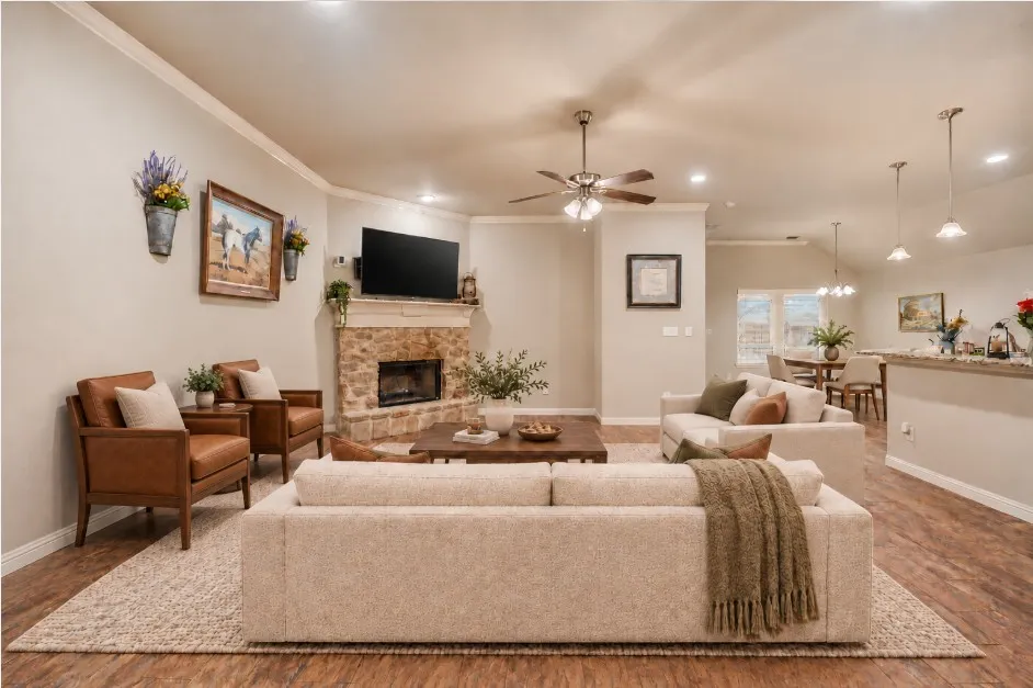 Single Family Residence For Sale in Hood County , 123 Donna Circle, Granbury, Texas 76049, 3 Bedroom, 2 Bathroom, 2 Garage spaces, 1,810 Sqft, built in 2017, mls#21277899, Real Estate Agent in Granbury, Homes For Sale in Hood county, Homes For Sale in Granbury, Realtor in Granbury Texas, Real Estate Brokerage Independent Realty Texas, Luminita Cordes Realtor