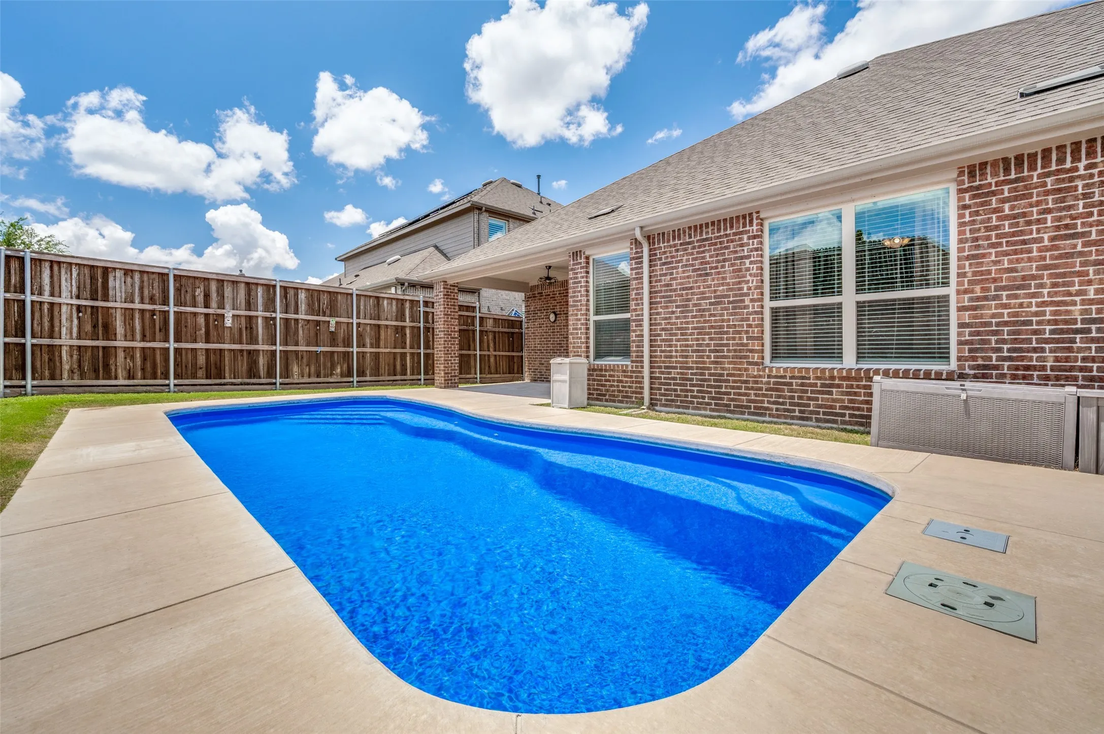 Single Family Residence For Sale in Collin County , 2929 Crossbow Lane, Celina, Texas 75009, 4 Bedroom, 3 Bathroom, 3 Garage spaces, 2,825 Sqft, built in 2019, mls#21273415, Real Estate Agent in Celina, Homes For Sale in Collin county, Homes For Sale in Celina, Realtor in Celina Texas, Real Estate Brokerage Independent Realty Texas, Luminita Cordes Realtor