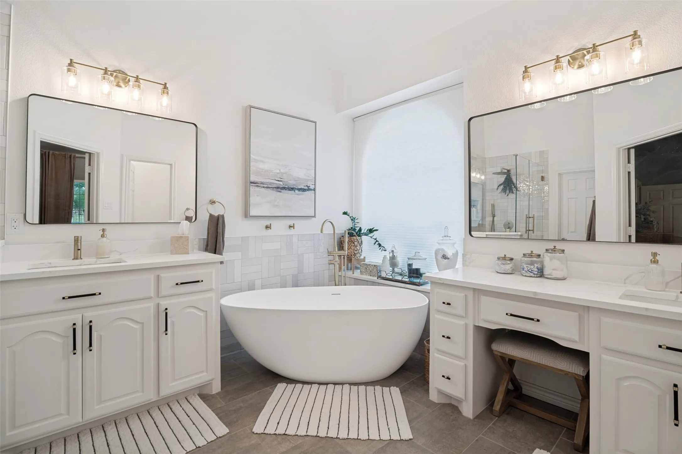Single Family Residence For Sale in Dallas County , 10413 Broadmoor Lane, Rowlett, Texas 75089, 4 Bedroom, 4 Bathroom, 3 Garage spaces, 3,188 Sqft, built in 2003, mls#21277112, Real Estate Agent in Rowlett, Homes For Sale in Dallas county, Homes For Sale in Rowlett, Realtor in Rowlett Texas, Real Estate Brokerage Independent Realty Texas, Luminita Cordes Realtor