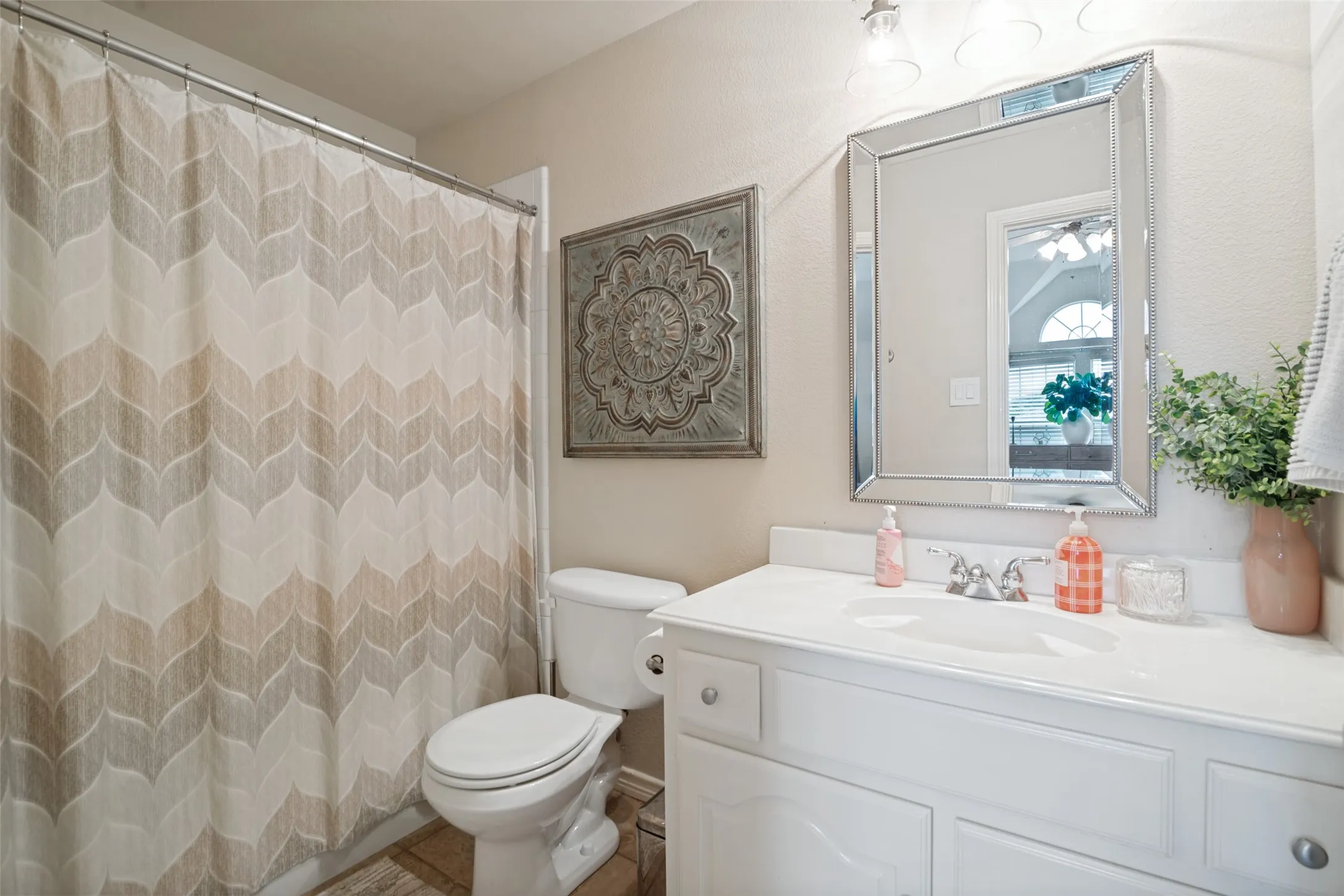 Single Family Residence For Sale in Dallas County , 10413 Broadmoor Lane, Rowlett, Texas 75089, 4 Bedroom, 4 Bathroom, 3 Garage spaces, 3,188 Sqft, built in 2003, mls#21277112, Real Estate Agent in Rowlett, Homes For Sale in Dallas county, Homes For Sale in Rowlett, Realtor in Rowlett Texas, Real Estate Brokerage Independent Realty Texas, Luminita Cordes Realtor