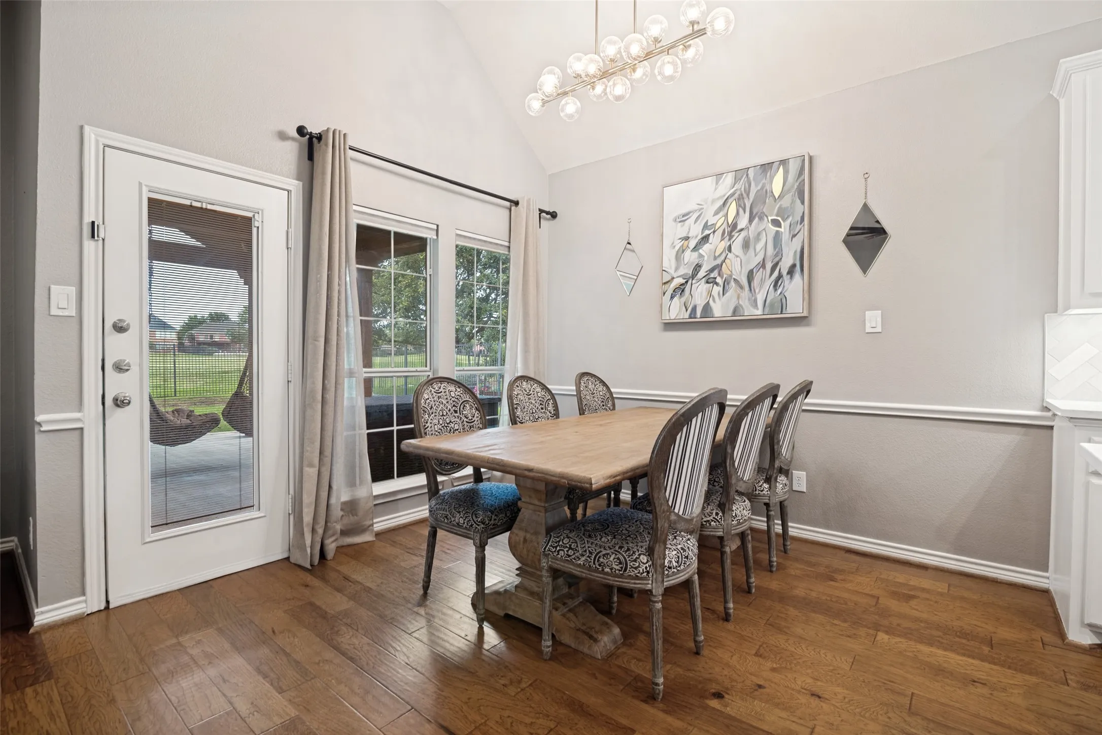 Single Family Residence For Sale in Dallas County , 10413 Broadmoor Lane, Rowlett, Texas 75089, 4 Bedroom, 4 Bathroom, 3 Garage spaces, 3,188 Sqft, built in 2003, mls#21277112, Real Estate Agent in Rowlett, Homes For Sale in Dallas county, Homes For Sale in Rowlett, Realtor in Rowlett Texas, Real Estate Brokerage Independent Realty Texas, Luminita Cordes Realtor