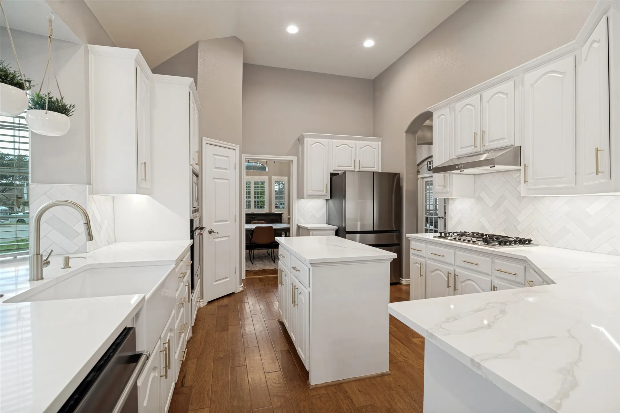 Single Family Residence For Sale in Dallas County , 10413 Broadmoor Lane, Rowlett, Texas 75089, 4 Bedroom, 4 Bathroom, 3 Garage spaces, 3,188 Sqft, built in 2003, mls#21277112, Real Estate Agent in Rowlett, Homes For Sale in Dallas county, Homes For Sale in Rowlett, Realtor in Rowlett Texas, Real Estate Brokerage Independent Realty Texas, Luminita Cordes Realtor