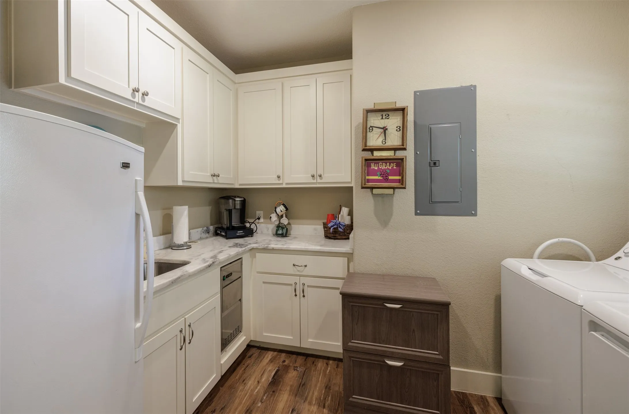 Single Family Residence For Sale in Hunt County , 5775 Fm 2947, Quinlan, Texas 75474, 4 Bedroom, 3 Bathroom, Garage spaces, 2,088 Sqft, built in 2020, mls#21272548, Real Estate Agent in Quinlan, Homes For Sale in Hunt county, Homes For Sale in Quinlan, Realtor in Quinlan Texas, Real Estate Brokerage Independent Realty Texas, Luminita Cordes Realtor