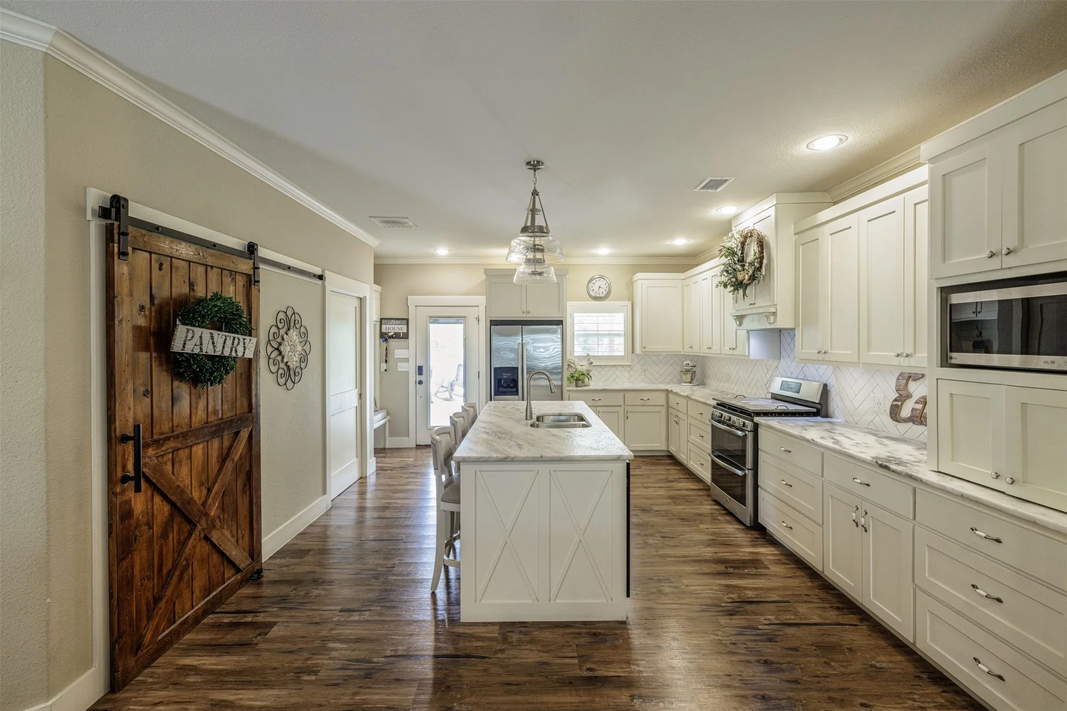Single Family Residence For Sale in Hunt County , 5775 Fm 2947, Quinlan, Texas 75474, 4 Bedroom, 3 Bathroom, Garage spaces, 2,088 Sqft, built in 2020, mls#21272548, Real Estate Agent in Quinlan, Homes For Sale in Hunt county, Homes For Sale in Quinlan, Realtor in Quinlan Texas, Real Estate Brokerage Independent Realty Texas, Luminita Cordes Realtor