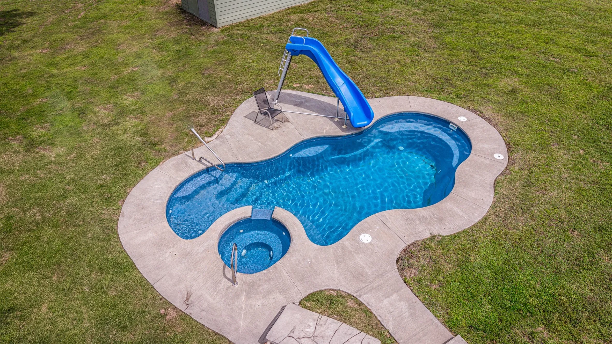 Single Family Residence For Sale in Hunt County , 5775 Fm 2947, Quinlan, Texas 75474, 4 Bedroom, 3 Bathroom, Garage spaces, 2,088 Sqft, built in 2020, mls#21272548, Real Estate Agent in Quinlan, Homes For Sale in Hunt county, Homes For Sale in Quinlan, Realtor in Quinlan Texas, Real Estate Brokerage Independent Realty Texas, Luminita Cordes Realtor