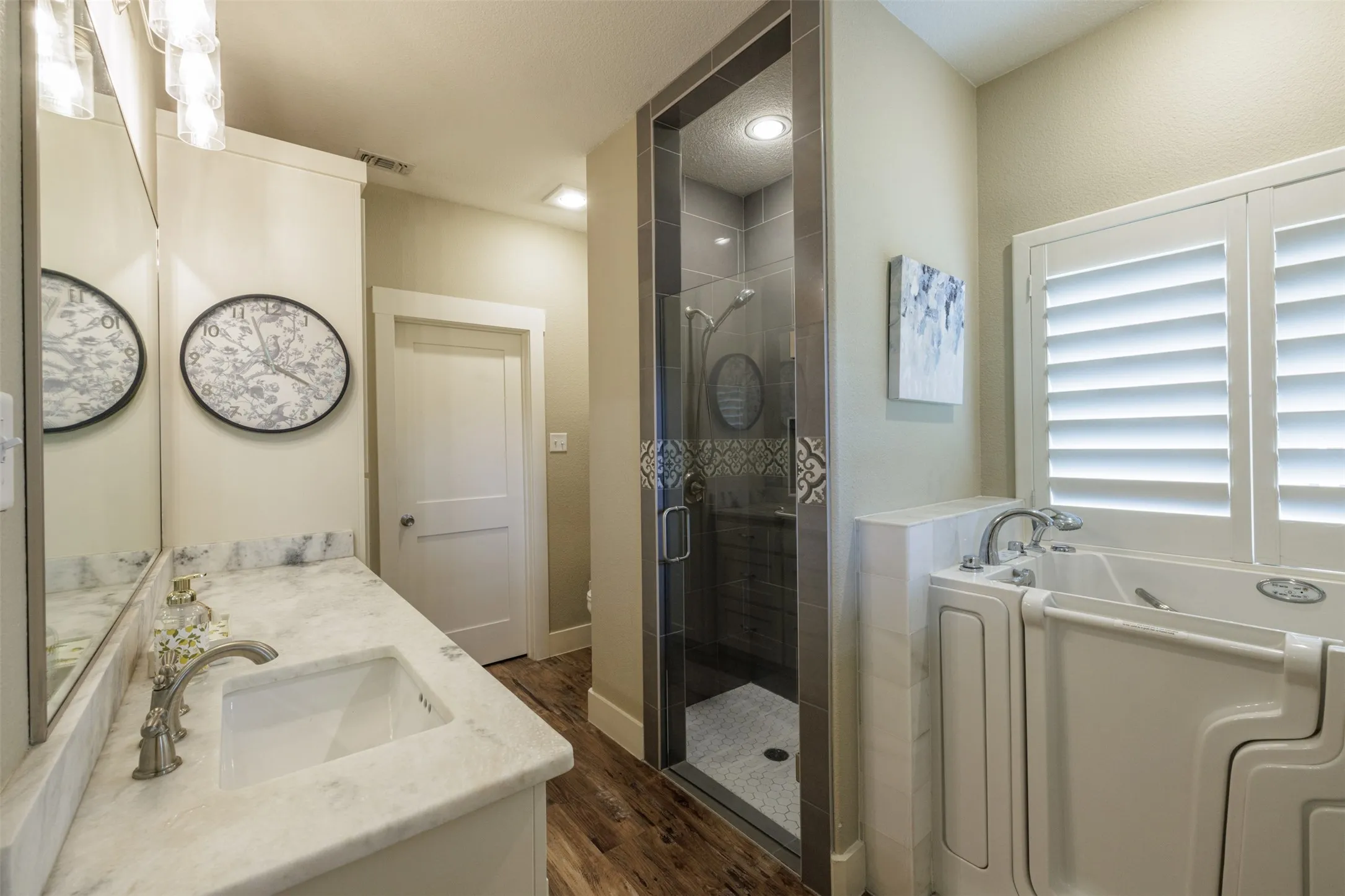 Single Family Residence For Sale in Hunt County , 5775 Fm 2947, Quinlan, Texas 75474, 4 Bedroom, 3 Bathroom, Garage spaces, 2,088 Sqft, built in 2020, mls#21272548, Real Estate Agent in Quinlan, Homes For Sale in Hunt county, Homes For Sale in Quinlan, Realtor in Quinlan Texas, Real Estate Brokerage Independent Realty Texas, Luminita Cordes Realtor