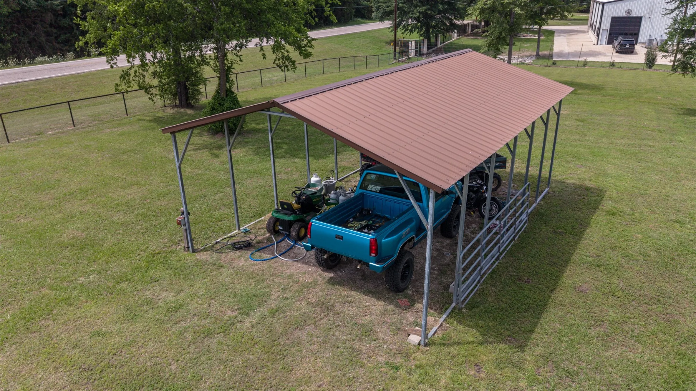 Single Family Residence For Sale in Hunt County , 5775 Fm 2947, Quinlan, Texas 75474, 4 Bedroom, 3 Bathroom, Garage spaces, 2,088 Sqft, built in 2020, mls#21272548, Real Estate Agent in Quinlan, Homes For Sale in Hunt county, Homes For Sale in Quinlan, Realtor in Quinlan Texas, Real Estate Brokerage Independent Realty Texas, Luminita Cordes Realtor