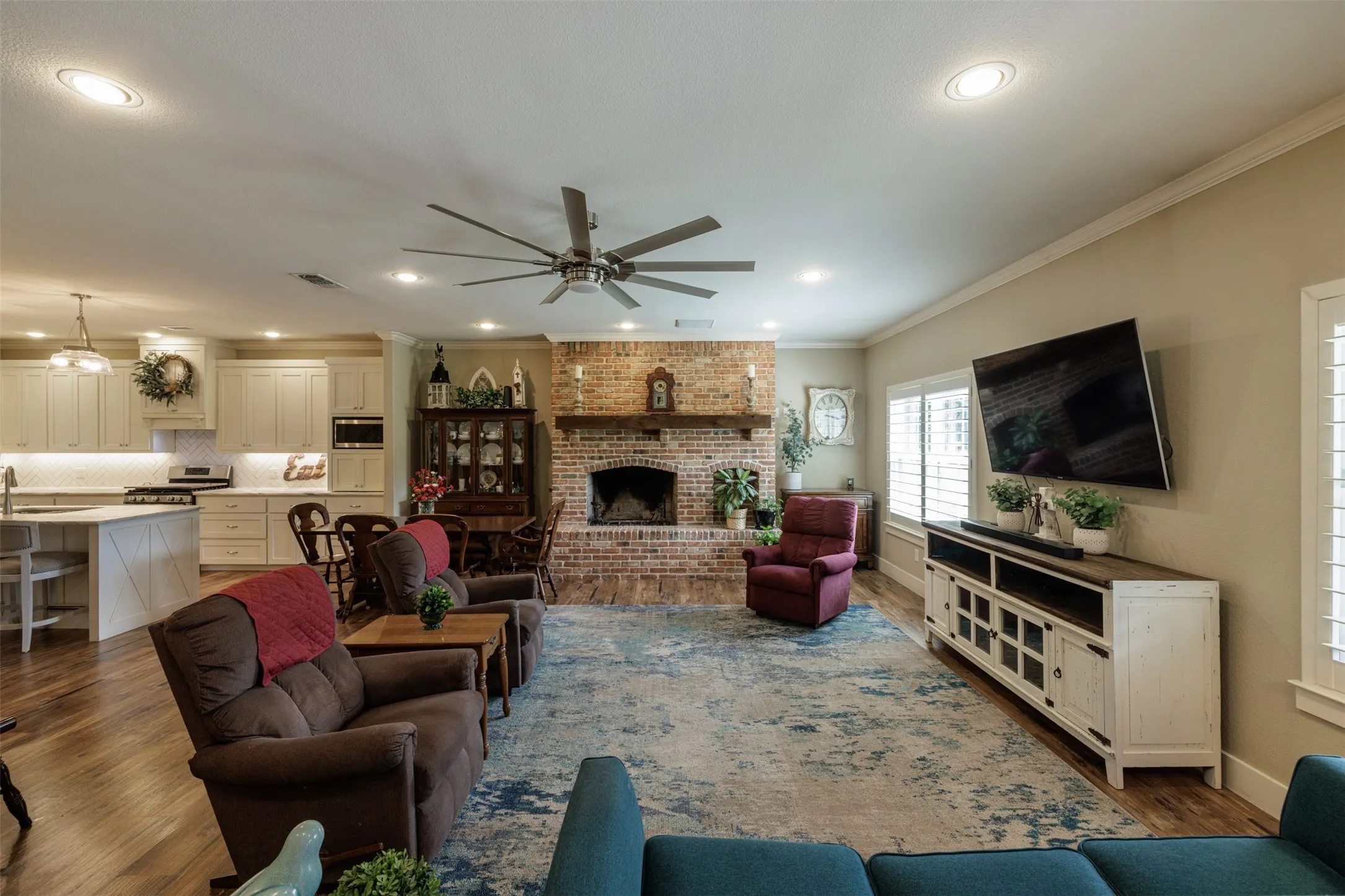 Single Family Residence For Sale in Hunt County , 5775 Fm 2947, Quinlan, Texas 75474, 4 Bedroom, 3 Bathroom, Garage spaces, 2,088 Sqft, built in 2020, mls#21272548, Real Estate Agent in Quinlan, Homes For Sale in Hunt county, Homes For Sale in Quinlan, Realtor in Quinlan Texas, Real Estate Brokerage Independent Realty Texas, Luminita Cordes Realtor