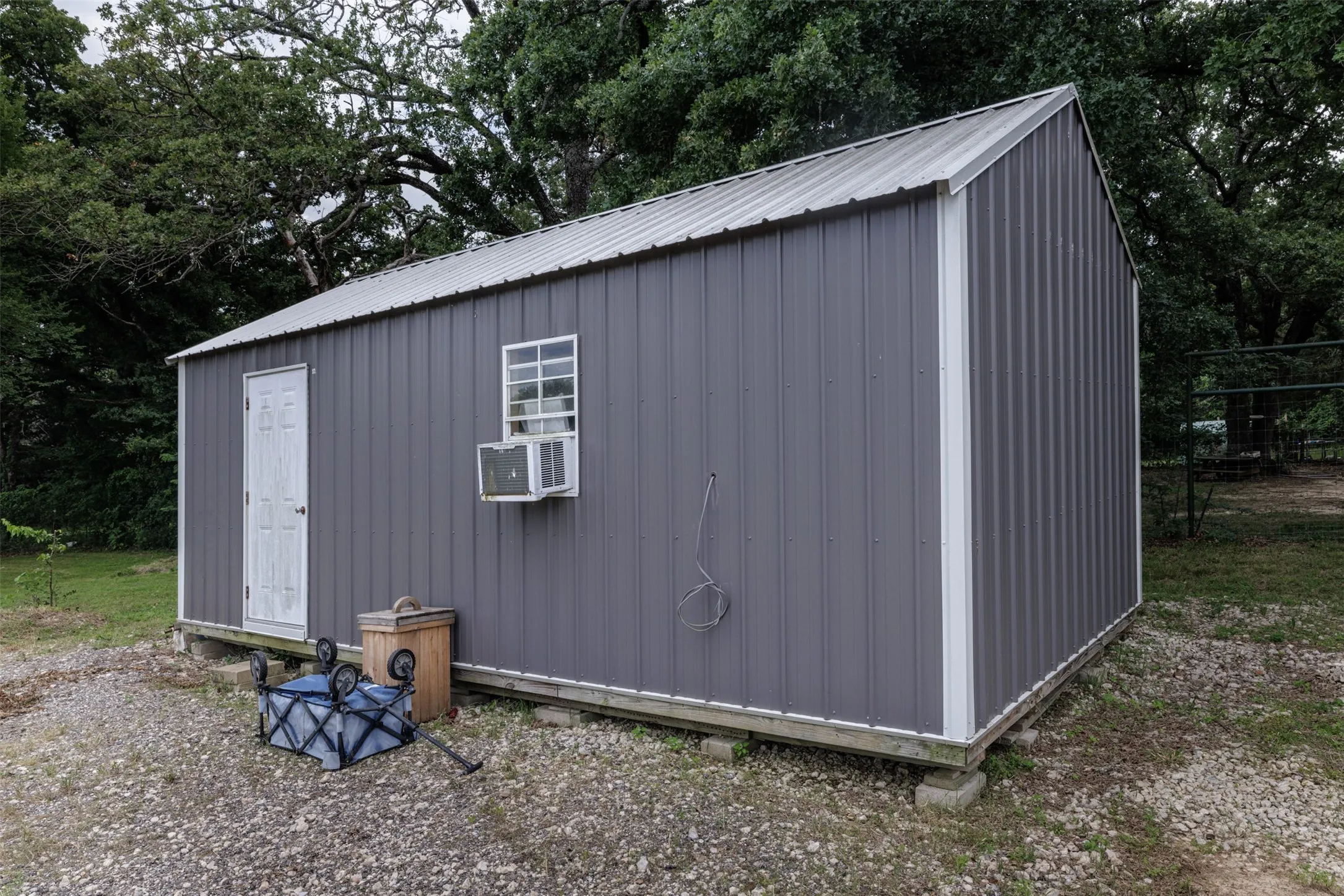 Single Family Residence For Sale in Hunt County , 5775 Fm 2947, Quinlan, Texas 75474, 4 Bedroom, 3 Bathroom, Garage spaces, 2,088 Sqft, built in 2020, mls#21272548, Real Estate Agent in Quinlan, Homes For Sale in Hunt county, Homes For Sale in Quinlan, Realtor in Quinlan Texas, Real Estate Brokerage Independent Realty Texas, Luminita Cordes Realtor