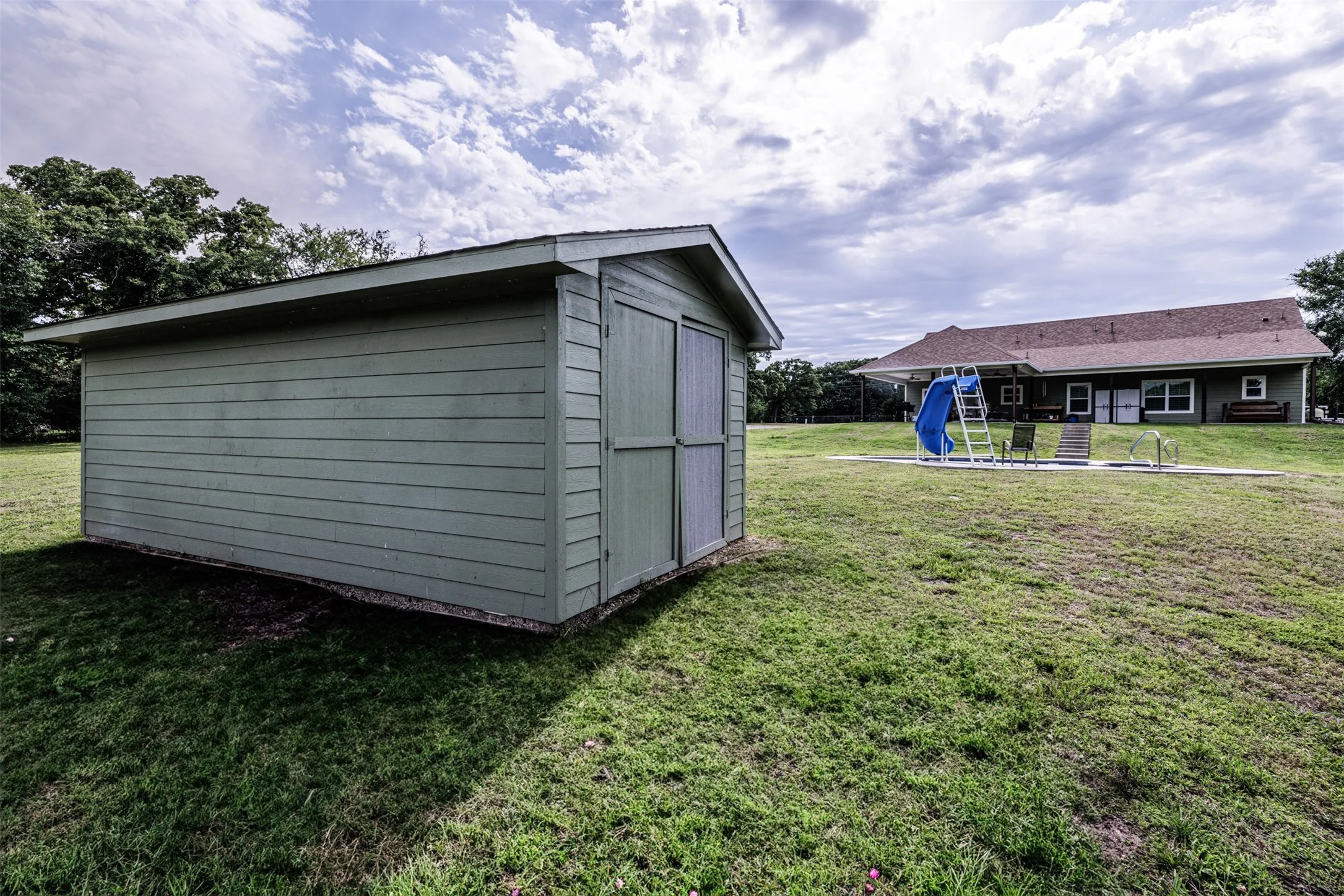 Single Family Residence For Sale in Hunt County , 5775 Fm 2947, Quinlan, Texas 75474, 4 Bedroom, 3 Bathroom, Garage spaces, 2,088 Sqft, built in 2020, mls#21272548, Real Estate Agent in Quinlan, Homes For Sale in Hunt county, Homes For Sale in Quinlan, Realtor in Quinlan Texas, Real Estate Brokerage Independent Realty Texas, Luminita Cordes Realtor