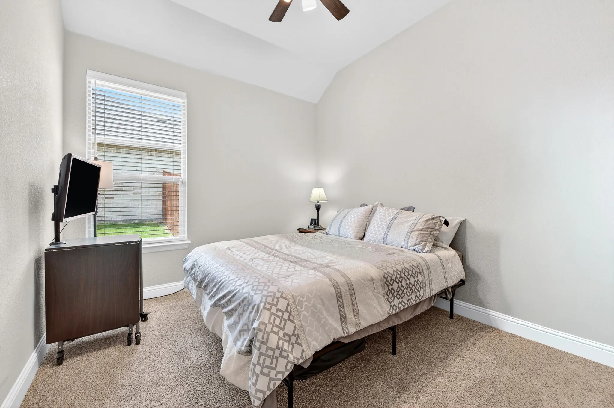 Single Family Residence For Sale in Ellis County , 829 Poppie Lane, Midlothian, Texas 76065, 4 Bedroom, 2 Bathroom, 3 Garage spaces, 2,272 Sqft, built in 2023, mls#21274398, Real Estate Agent in Midlothian, Homes For Sale in Ellis county, Homes For Sale in Midlothian, Realtor in Midlothian Texas, Real Estate Brokerage Independent Realty Texas, Luminita Cordes Realtor
