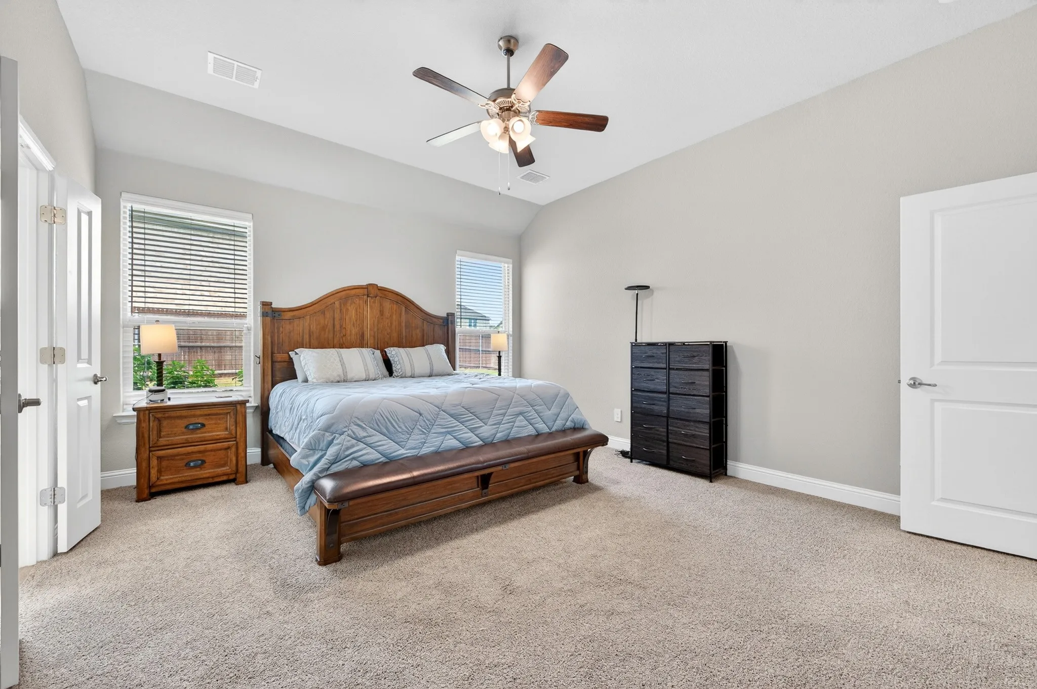 Single Family Residence For Sale in Ellis County , 829 Poppie Lane, Midlothian, Texas 76065, 4 Bedroom, 2 Bathroom, 3 Garage spaces, 2,272 Sqft, built in 2023, mls#21274398, Real Estate Agent in Midlothian, Homes For Sale in Ellis county, Homes For Sale in Midlothian, Realtor in Midlothian Texas, Real Estate Brokerage Independent Realty Texas, Luminita Cordes Realtor