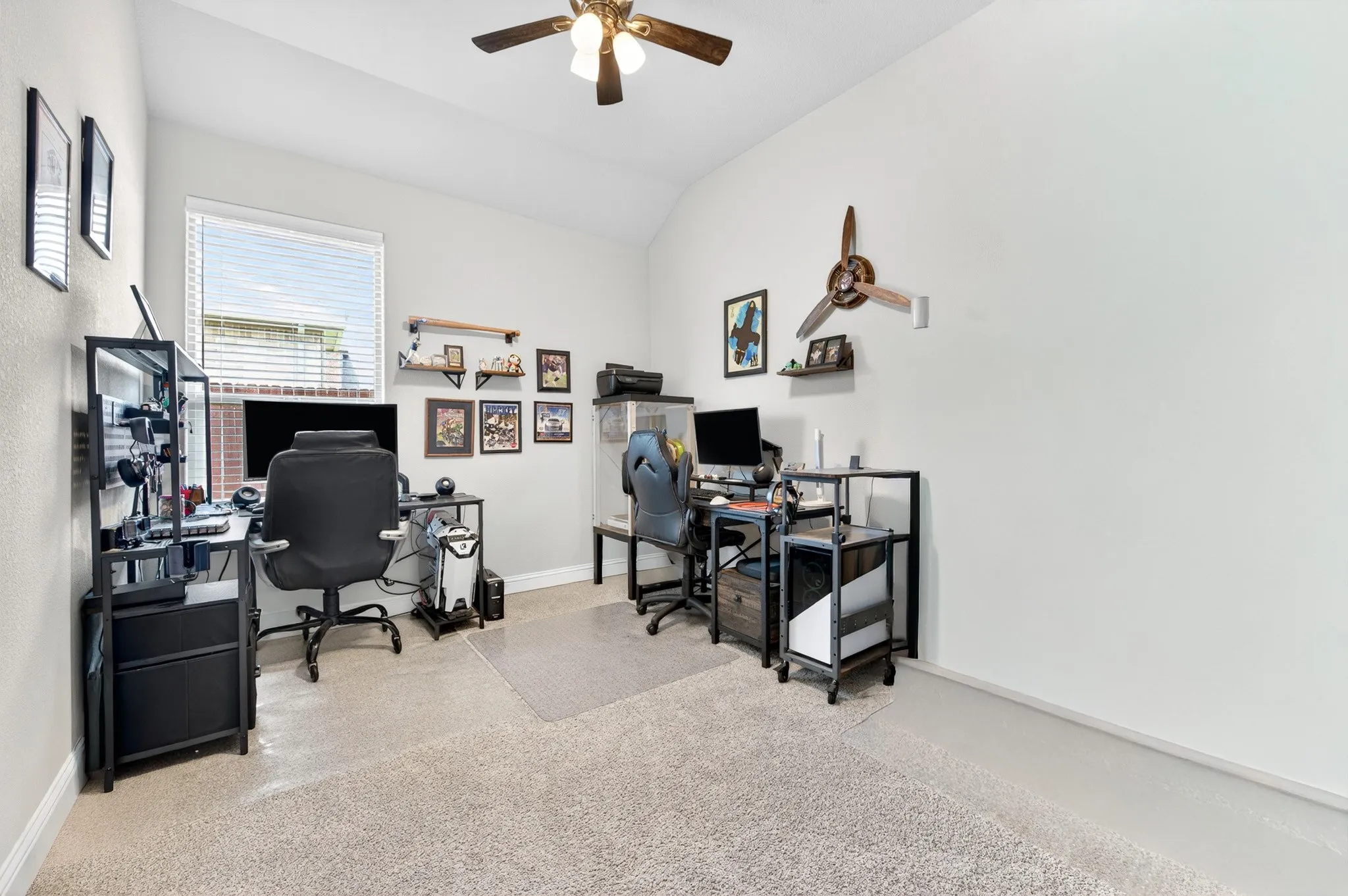 Single Family Residence For Sale in Ellis County , 829 Poppie Lane, Midlothian, Texas 76065, 4 Bedroom, 2 Bathroom, 3 Garage spaces, 2,272 Sqft, built in 2023, mls#21274398, Real Estate Agent in Midlothian, Homes For Sale in Ellis county, Homes For Sale in Midlothian, Realtor in Midlothian Texas, Real Estate Brokerage Independent Realty Texas, Luminita Cordes Realtor