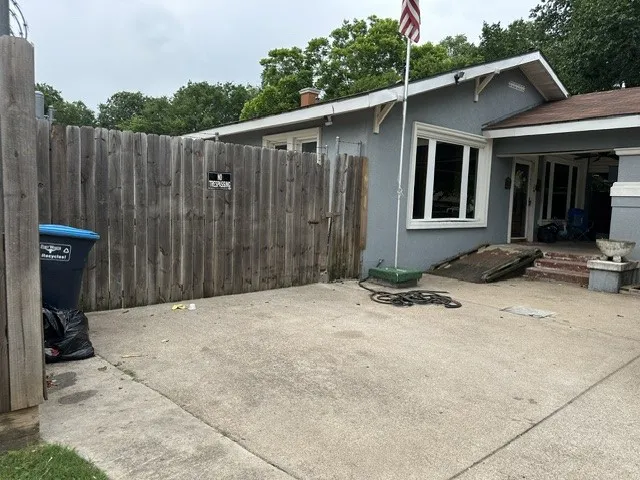 Single Family Residence For Sale in Tarrant County , 3620 Meadowbrook Dr, Fort Worth, Texas 75103, 2 Bedrooms, 2 Bathrooms, Garage spaces, 1,400 Sqft, built in 1927, Price $250,000, mls#21278532, Real Estate Agent in Fort Worth, Homes For Sale in Tarrant county, Homes For Sale in Fort Worth, Realtor in Fort Worth Texas, Real Estate Brokerage Independent Realty Texas, Luminita Cordes Realtor