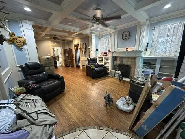 Single Family Residence For Sale in Tarrant County , 3620 Meadowbrook Dr, Fort Worth, Texas 75103, 2 Bedrooms, 2 Bathrooms, Garage spaces, 1,400 Sqft, built in 1927, Price $250,000, mls#21278532, Real Estate Agent in Fort Worth, Homes For Sale in Tarrant county, Homes For Sale in Fort Worth, Realtor in Fort Worth Texas, Real Estate Brokerage Independent Realty Texas, Luminita Cordes Realtor