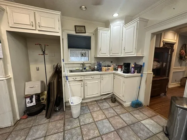 Single Family Residence For Sale in Tarrant County , 3620 Meadowbrook Dr, Fort Worth, Texas 75103, 2 Bedrooms, 2 Bathrooms, Garage spaces, 1,400 Sqft, built in 1927, Price $250,000, mls#21278532, Real Estate Agent in Fort Worth, Homes For Sale in Tarrant county, Homes For Sale in Fort Worth, Realtor in Fort Worth Texas, Real Estate Brokerage Independent Realty Texas, Luminita Cordes Realtor