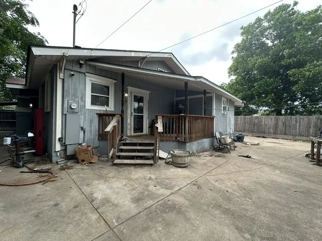 Single Family Residence For Sale in Tarrant County , 3620 Meadowbrook Dr, Fort Worth, Texas 75103, 2 Bedrooms, 2 Bathrooms, Garage spaces, 1,400 Sqft, built in 1927, Price $250,000, mls#21278532, Real Estate Agent in Fort Worth, Homes For Sale in Tarrant county, Homes For Sale in Fort Worth, Realtor in Fort Worth Texas, Real Estate Brokerage Independent Realty Texas, Luminita Cordes Realtor