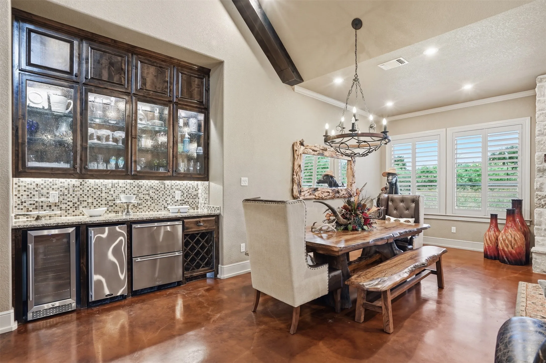 Single Family Residence For Sale in Palo Pinto County , 1083 Antler Drive, Strawn, Texas 76475, 5 Bedrooms, 5 Bathrooms, 8 Garage spaces, 4,686 Sqft, built in 2016, Price $2,650,000, mls#21274348, Real Estate Agent in Strawn, Homes For Sale in Palo Pinto county, Homes For Sale in Strawn, Realtor in Strawn Texas, Real Estate Brokerage Independent Realty Texas, Luminita Cordes Realtor