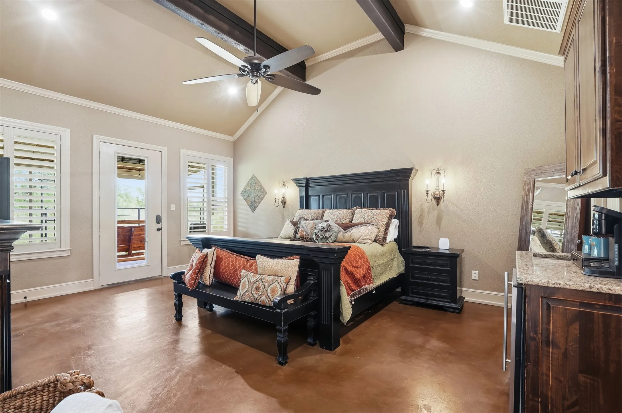Single Family Residence For Sale in Palo Pinto County , 1083 Antler Drive, Strawn, Texas 76475, 5 Bedrooms, 5 Bathrooms, 8 Garage spaces, 4,686 Sqft, built in 2016, Price $2,650,000, mls#21274348, Real Estate Agent in Strawn, Homes For Sale in Palo Pinto county, Homes For Sale in Strawn, Realtor in Strawn Texas, Real Estate Brokerage Independent Realty Texas, Luminita Cordes Realtor