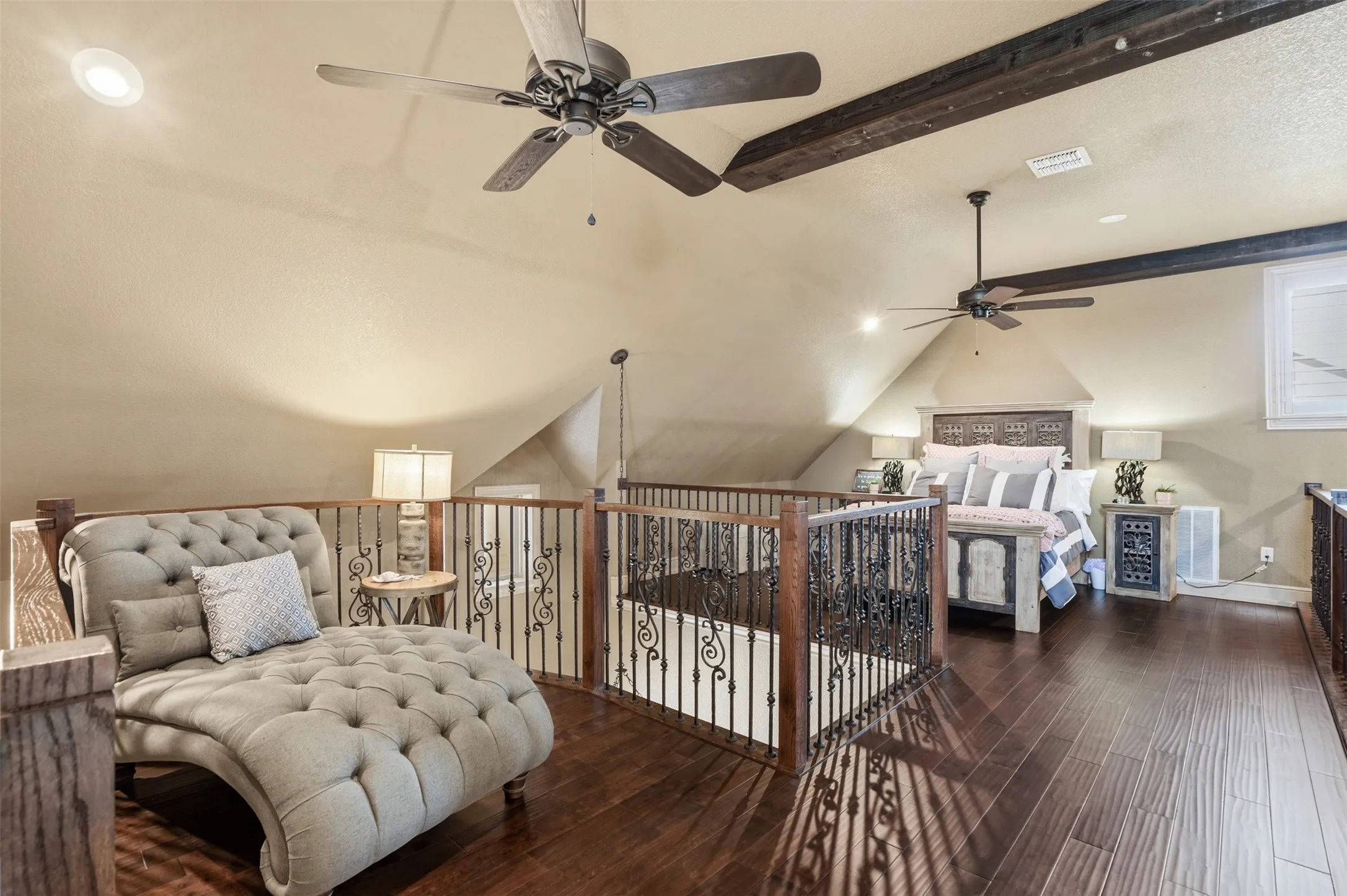 Single Family Residence For Sale in Palo Pinto County , 1083 Antler Drive, Strawn, Texas 76475, 5 Bedrooms, 5 Bathrooms, 8 Garage spaces, 4,686 Sqft, built in 2016, Price $2,650,000, mls#21274348, Real Estate Agent in Strawn, Homes For Sale in Palo Pinto county, Homes For Sale in Strawn, Realtor in Strawn Texas, Real Estate Brokerage Independent Realty Texas, Luminita Cordes Realtor