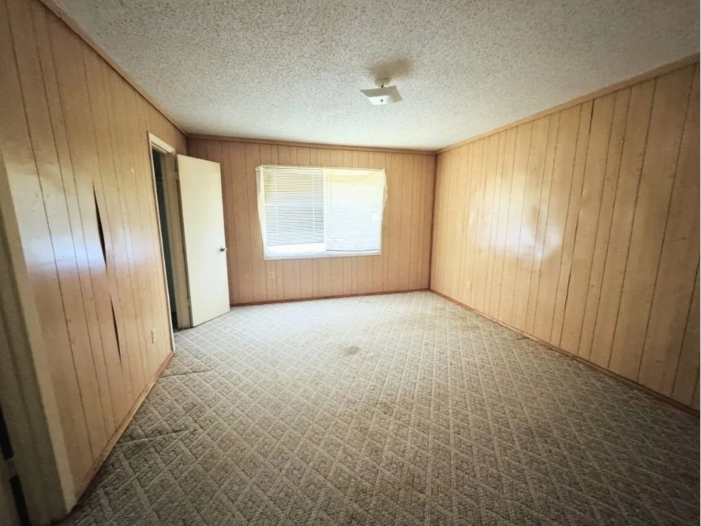 Single Family Residence For Sale in Collin County , 310 Broadway Avenue, Anna, Texas 75409, 3 Bedroom, 2 Bathroom, Garage spaces, 1,812 Sqft, built in 1950, mls#21269449, Real Estate Agent in Anna, Homes For Sale in Collin county, Homes For Sale in Anna, Realtor in Anna Texas, Real Estate Brokerage Independent Realty Texas, Luminita Cordes Realtor