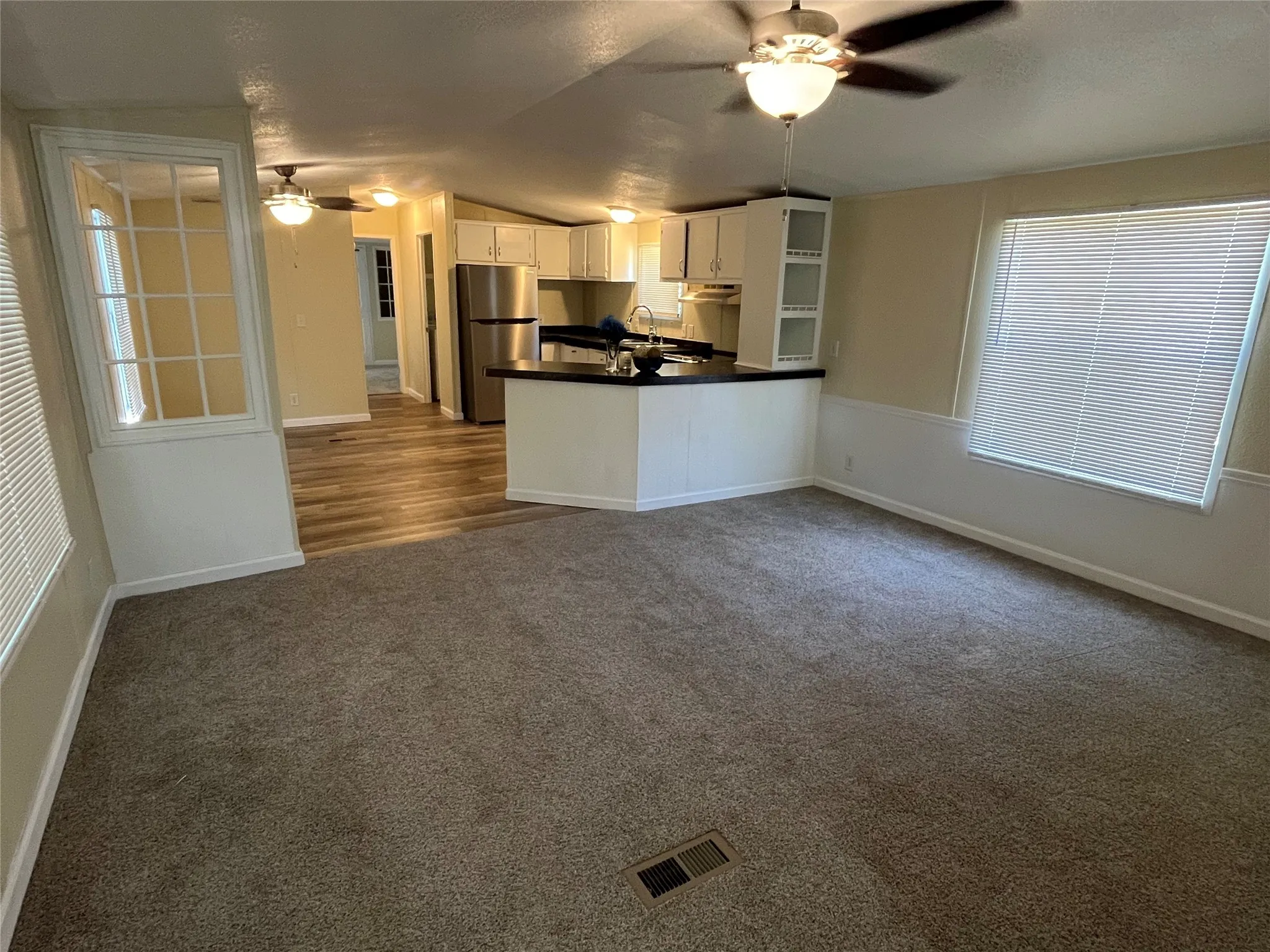 Mobile Home For Sale in Henderson County , 510 Williams Street, Athens, Texas 75751, 2 Bedrooms, 2 Bathrooms, Garage spaces, 1,056 Sqft, built in 1994, Price $124,500, mls#21278540, Real Estate Agent in Athens, Homes For Sale in Henderson county, Homes For Sale in Athens, Realtor in Athens Texas, Real Estate Brokerage Independent Realty Texas, Luminita Cordes Realtor