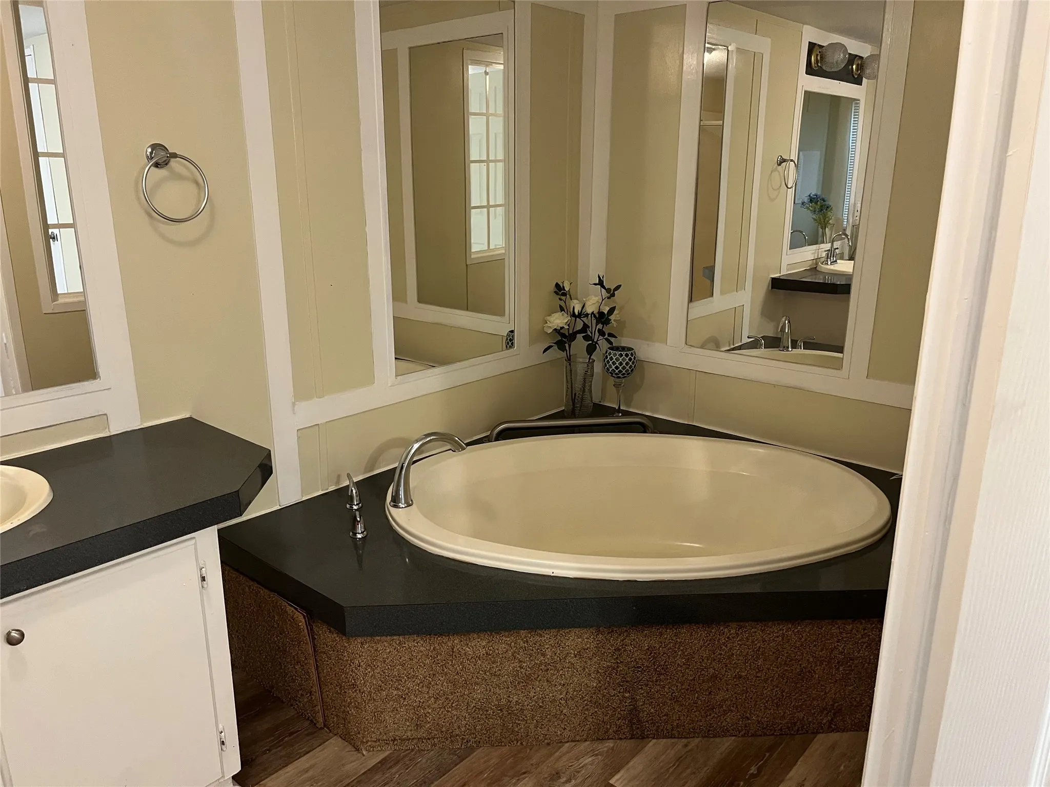Mobile Home For Sale in Henderson County , 510 Williams Street, Athens, Texas 75751, 2 Bedrooms, 2 Bathrooms, Garage spaces, 1,056 Sqft, built in 1994, Price $124,500, mls#21278540, Real Estate Agent in Athens, Homes For Sale in Henderson county, Homes For Sale in Athens, Realtor in Athens Texas, Real Estate Brokerage Independent Realty Texas, Luminita Cordes Realtor