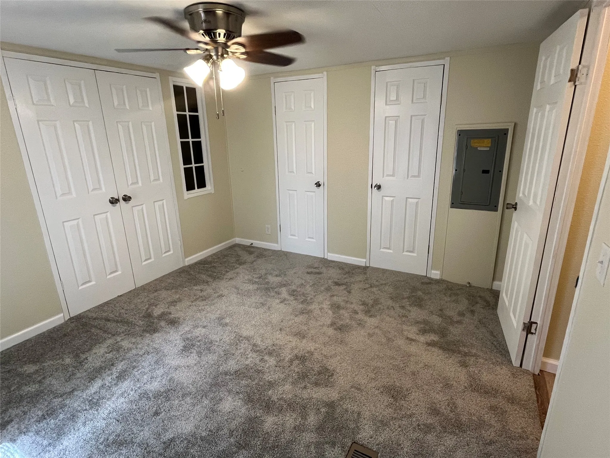 Mobile Home For Sale in Henderson County , 510 Williams Street, Athens, Texas 75751, 2 Bedrooms, 2 Bathrooms, Garage spaces, 1,056 Sqft, built in 1994, Price $124,500, mls#21278540, Real Estate Agent in Athens, Homes For Sale in Henderson county, Homes For Sale in Athens, Realtor in Athens Texas, Real Estate Brokerage Independent Realty Texas, Luminita Cordes Realtor