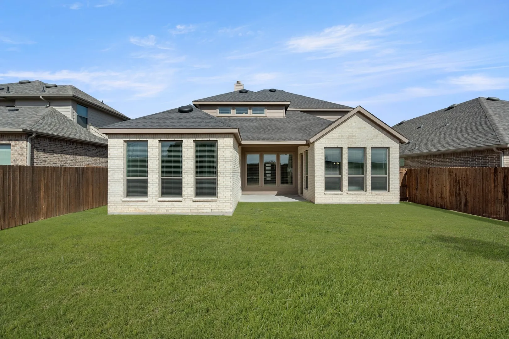 Single Family Residence For Sale in Ellis County , 490 Red Maple Road, Waxahachie, Texas 75165, 4 Bedroom, 3 Bathroom, 2 Garage spaces, 2,837 Sqft, built in 2025, mls#21278304, Real Estate Agent in Waxahachie, Homes For Sale in Ellis county, Homes For Sale in Waxahachie, Realtor in Waxahachie Texas, Real Estate Brokerage Independent Realty Texas, Luminita Cordes Realtor