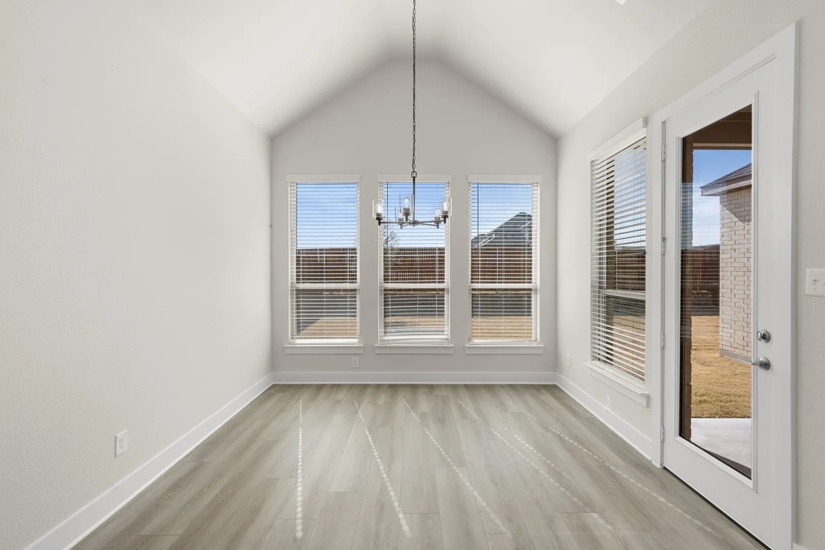 Single Family Residence For Sale in Ellis County , 490 Red Maple Road, Waxahachie, Texas 75165, 4 Bedroom, 3 Bathroom, 2 Garage spaces, 2,837 Sqft, built in 2025, mls#21278304, Real Estate Agent in Waxahachie, Homes For Sale in Ellis county, Homes For Sale in Waxahachie, Realtor in Waxahachie Texas, Real Estate Brokerage Independent Realty Texas, Luminita Cordes Realtor