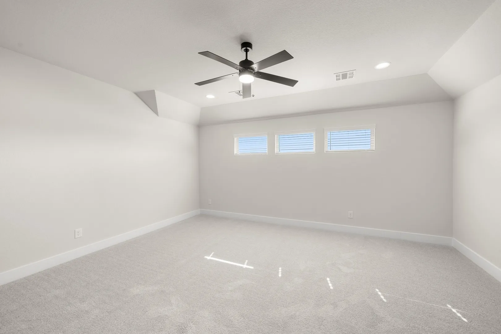 Single Family Residence For Sale in Ellis County , 490 Red Maple Road, Waxahachie, Texas 75165, 4 Bedroom, 3 Bathroom, 2 Garage spaces, 2,837 Sqft, built in 2025, mls#21278304, Real Estate Agent in Waxahachie, Homes For Sale in Ellis county, Homes For Sale in Waxahachie, Realtor in Waxahachie Texas, Real Estate Brokerage Independent Realty Texas, Luminita Cordes Realtor