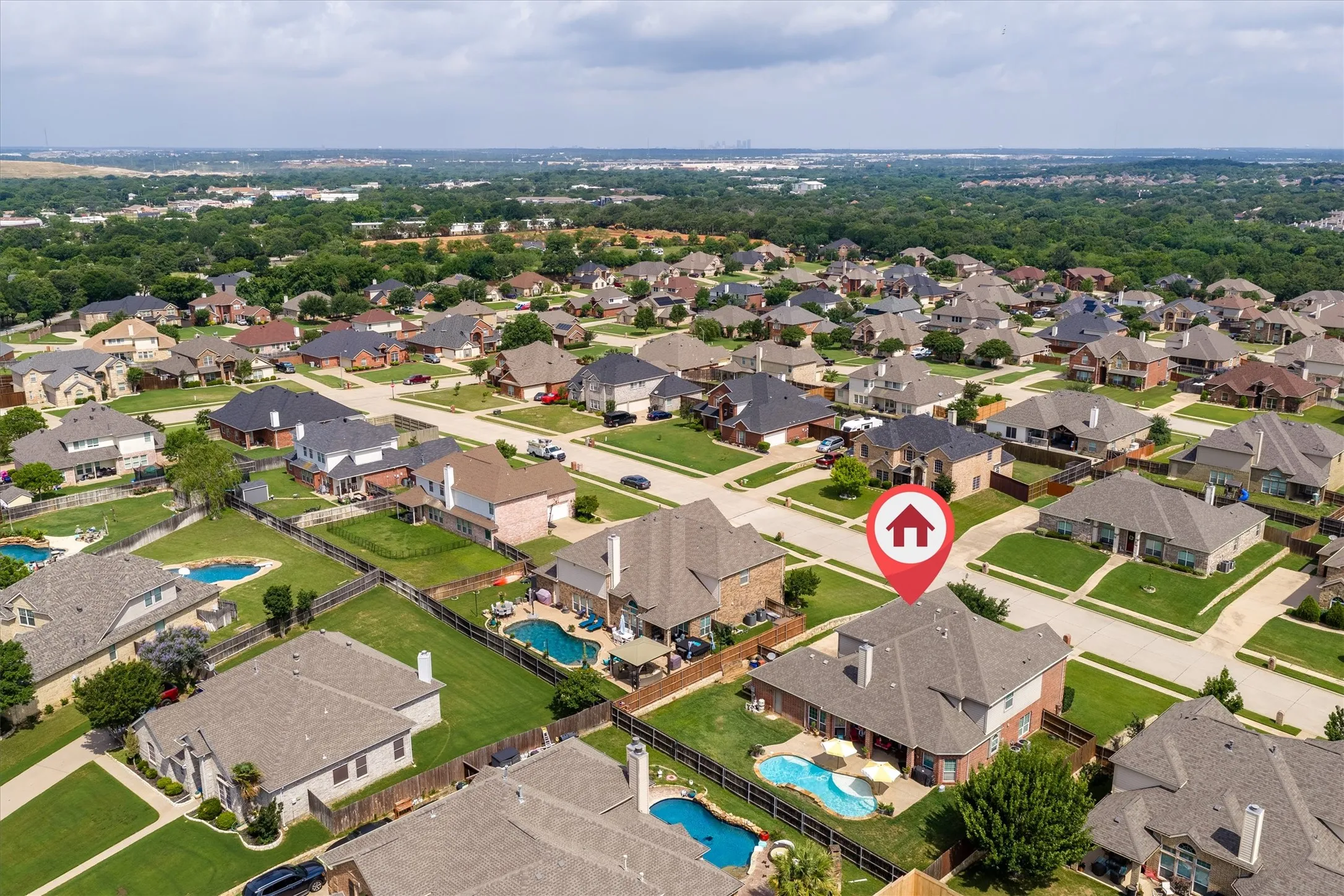 Single Family Residence For Sale in Tarrant County , 1232 Clearbrook Drive, Kennedale, Texas 76060, 4 Bedroom, 4 Bathroom, 3 Garage spaces, 3,716 Sqft, built in 2012, mls#21277687, Real Estate Agent in Kennedale, Homes For Sale in Tarrant county, Homes For Sale in Kennedale, Realtor in Kennedale Texas, Real Estate Brokerage Independent Realty Texas, Luminita Cordes Realtor