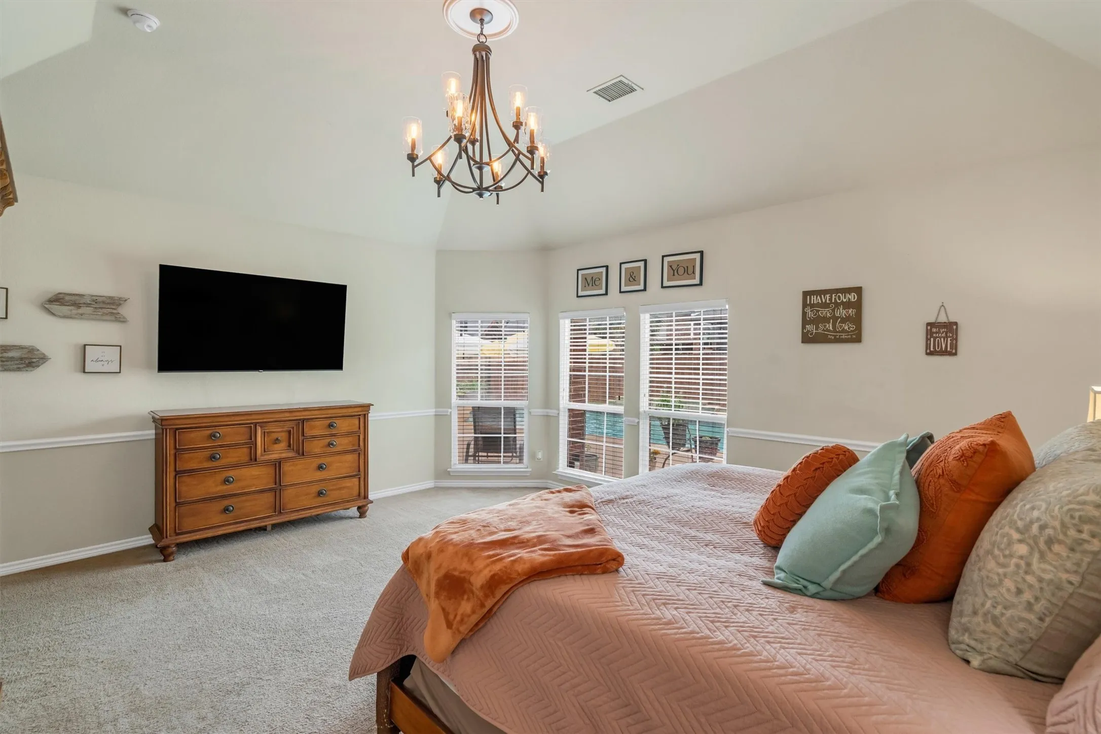 Single Family Residence For Sale in Tarrant County , 1232 Clearbrook Drive, Kennedale, Texas 76060, 4 Bedroom, 4 Bathroom, 3 Garage spaces, 3,716 Sqft, built in 2012, mls#21277687, Real Estate Agent in Kennedale, Homes For Sale in Tarrant county, Homes For Sale in Kennedale, Realtor in Kennedale Texas, Real Estate Brokerage Independent Realty Texas, Luminita Cordes Realtor