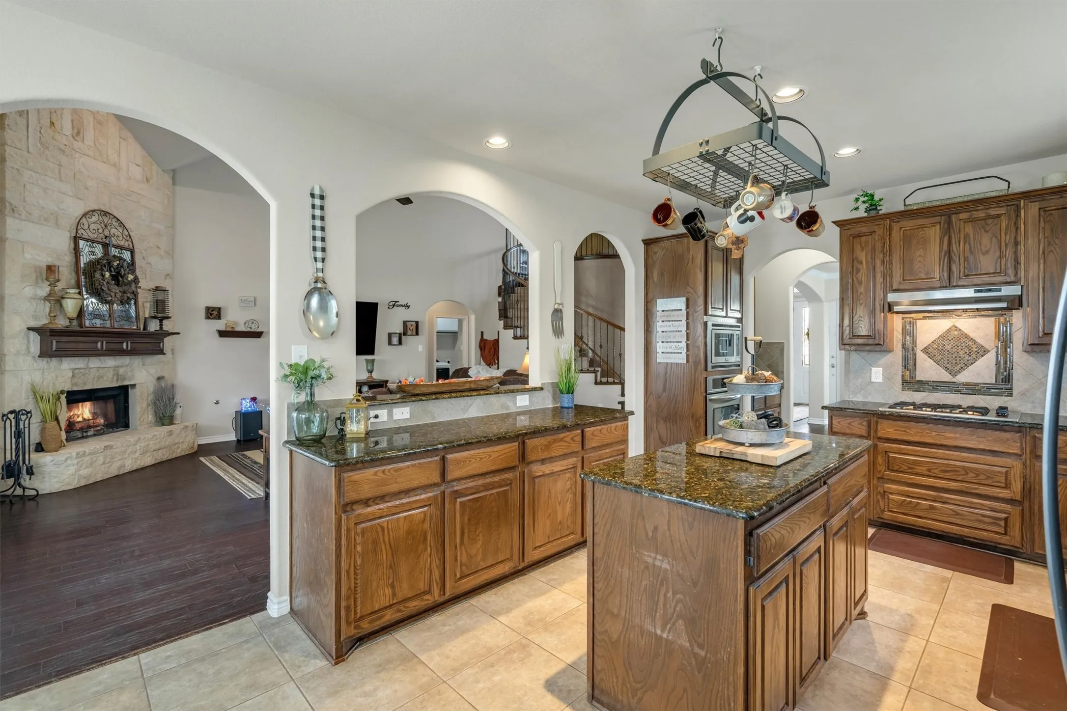 Single Family Residence For Sale in Tarrant County , 1232 Clearbrook Drive, Kennedale, Texas 76060, 4 Bedroom, 4 Bathroom, 3 Garage spaces, 3,716 Sqft, built in 2012, mls#21277687, Real Estate Agent in Kennedale, Homes For Sale in Tarrant county, Homes For Sale in Kennedale, Realtor in Kennedale Texas, Real Estate Brokerage Independent Realty Texas, Luminita Cordes Realtor