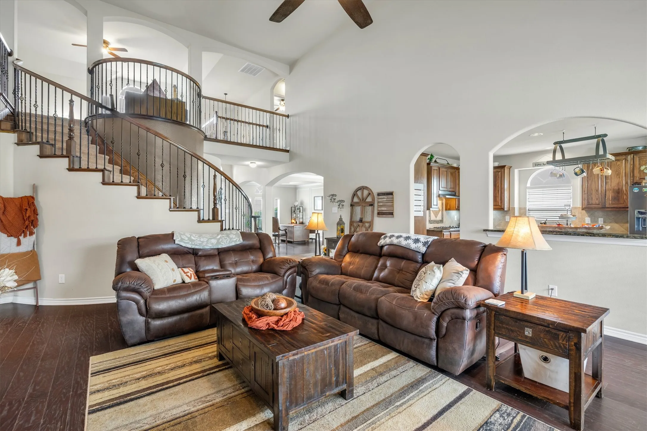 Single Family Residence For Sale in Tarrant County , 1232 Clearbrook Drive, Kennedale, Texas 76060, 4 Bedroom, 4 Bathroom, 3 Garage spaces, 3,716 Sqft, built in 2012, mls#21277687, Real Estate Agent in Kennedale, Homes For Sale in Tarrant county, Homes For Sale in Kennedale, Realtor in Kennedale Texas, Real Estate Brokerage Independent Realty Texas, Luminita Cordes Realtor