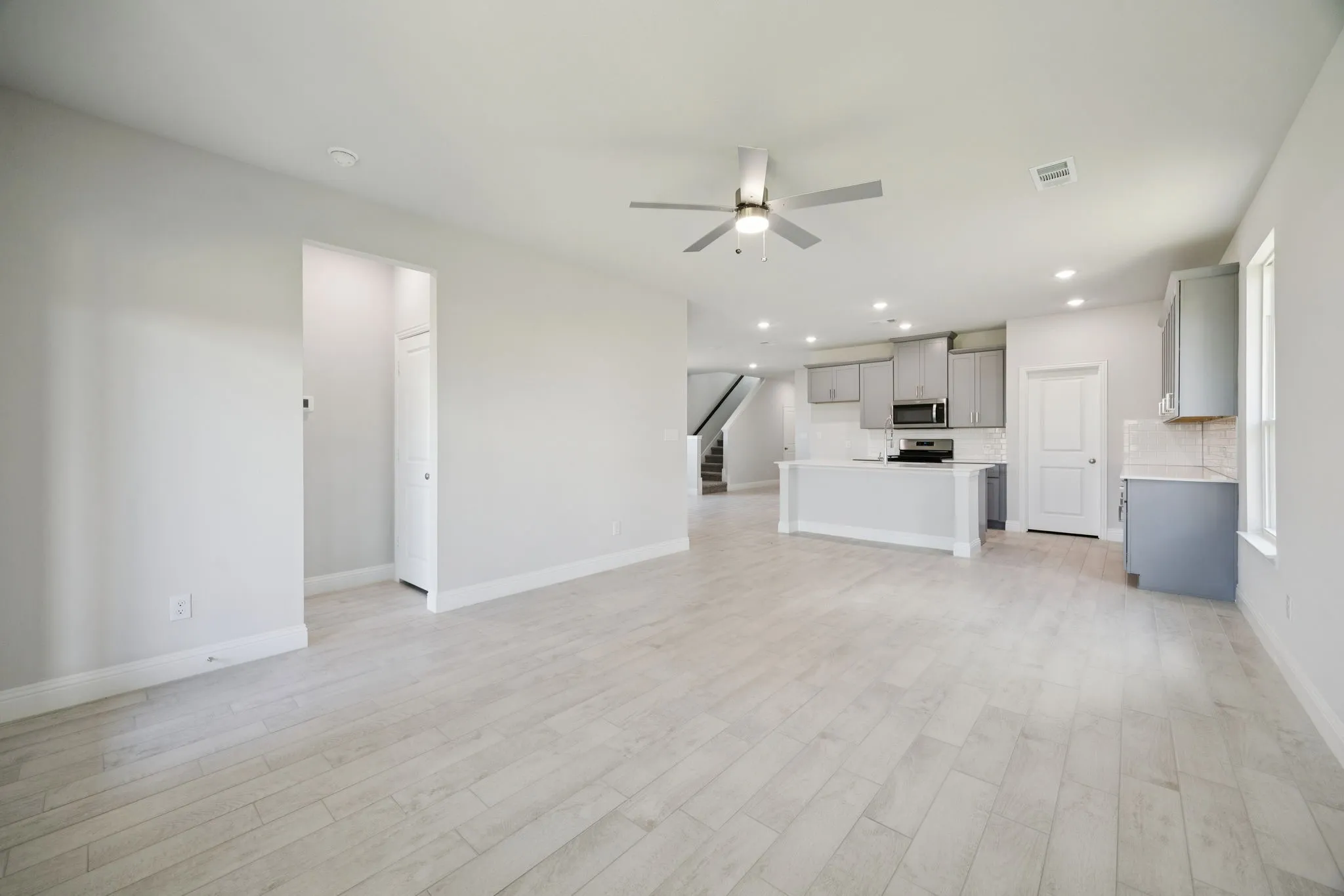 Single Family Residence For Sale in Kaufman County , 515 Lana Drive, Seagoville, Texas 75159, 4 Bedroom, 3 Bathroom, 2 Garage spaces, 2,457 Sqft, built in 2025, mls#21278555, Real Estate Agent in Seagoville, Homes For Sale in Kaufman county, Homes For Sale in Seagoville, Realtor in Seagoville Texas, Real Estate Brokerage Independent Realty Texas, Luminita Cordes Realtor