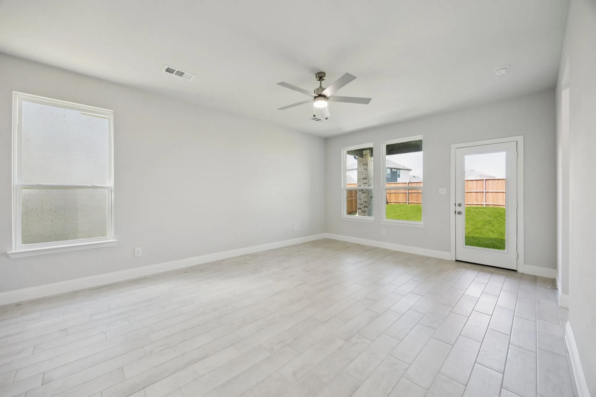 Single Family Residence For Sale in Kaufman County , 515 Lana Drive, Seagoville, Texas 75159, 4 Bedroom, 3 Bathroom, 2 Garage spaces, 2,457 Sqft, built in 2025, mls#21278555, Real Estate Agent in Seagoville, Homes For Sale in Kaufman county, Homes For Sale in Seagoville, Realtor in Seagoville Texas, Real Estate Brokerage Independent Realty Texas, Luminita Cordes Realtor