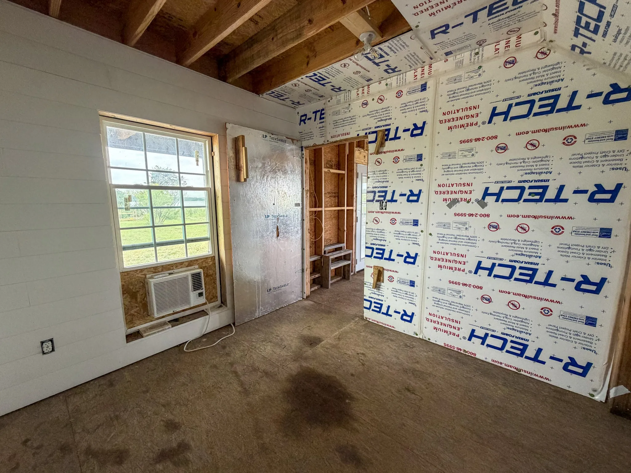 Single Family Residence For Sale in Palo Pinto County , 3500 Hog Bend 121, Possum Kingdom Lake, Texas 76449, 2 Bedrooms, 1 Bathroom, Garage spaces, 1,248 Sqft, built in 2021, Price $345,000, mls#21257713, Real Estate Agent in Possum Kingdom Lake, Homes For Sale in Palo Pinto county, Homes For Sale in Possum Kingdom Lake, Realtor in Possum Kingdom Lake Texas, Real Estate Brokerage Independent Realty Texas, Luminita Cordes Realtor