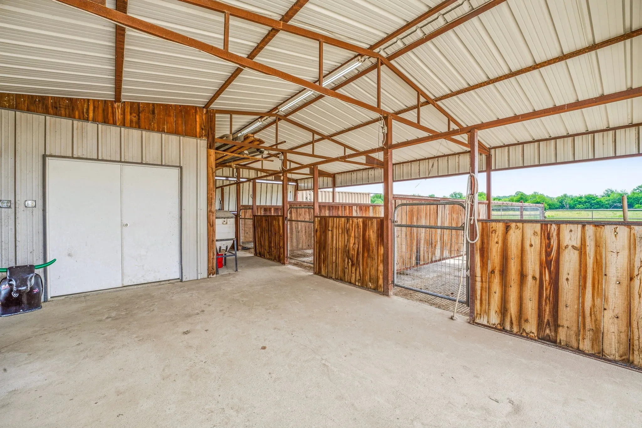 Single Family Residence For Sale in Palo Pinto County , 2801 Mh 379, Mineral Wells, Texas 76067, 4 Bedroom, 3 Bathroom, Garage spaces, 2,390 Sqft, built in 2017, mls#21275530, Real Estate Agent in Mineral Wells, Homes For Sale in Palo Pinto county, Homes For Sale in Mineral Wells, Realtor in Mineral Wells Texas, Real Estate Brokerage Independent Realty Texas, Luminita Cordes Realtor