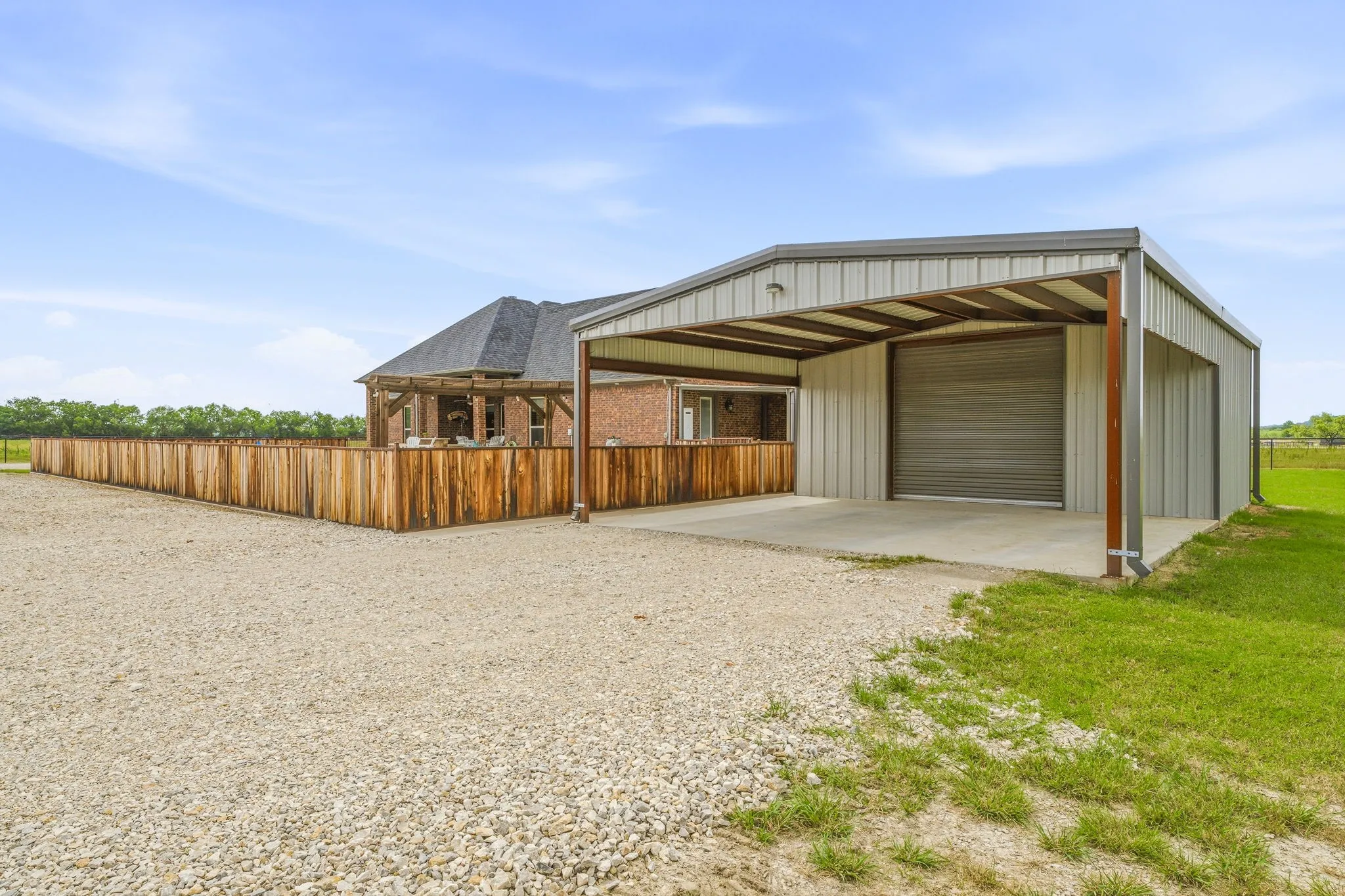 Single Family Residence For Sale in Palo Pinto County , 2801 Mh 379, Mineral Wells, Texas 76067, 4 Bedroom, 3 Bathroom, Garage spaces, 2,390 Sqft, built in 2017, mls#21275530, Real Estate Agent in Mineral Wells, Homes For Sale in Palo Pinto county, Homes For Sale in Mineral Wells, Realtor in Mineral Wells Texas, Real Estate Brokerage Independent Realty Texas, Luminita Cordes Realtor