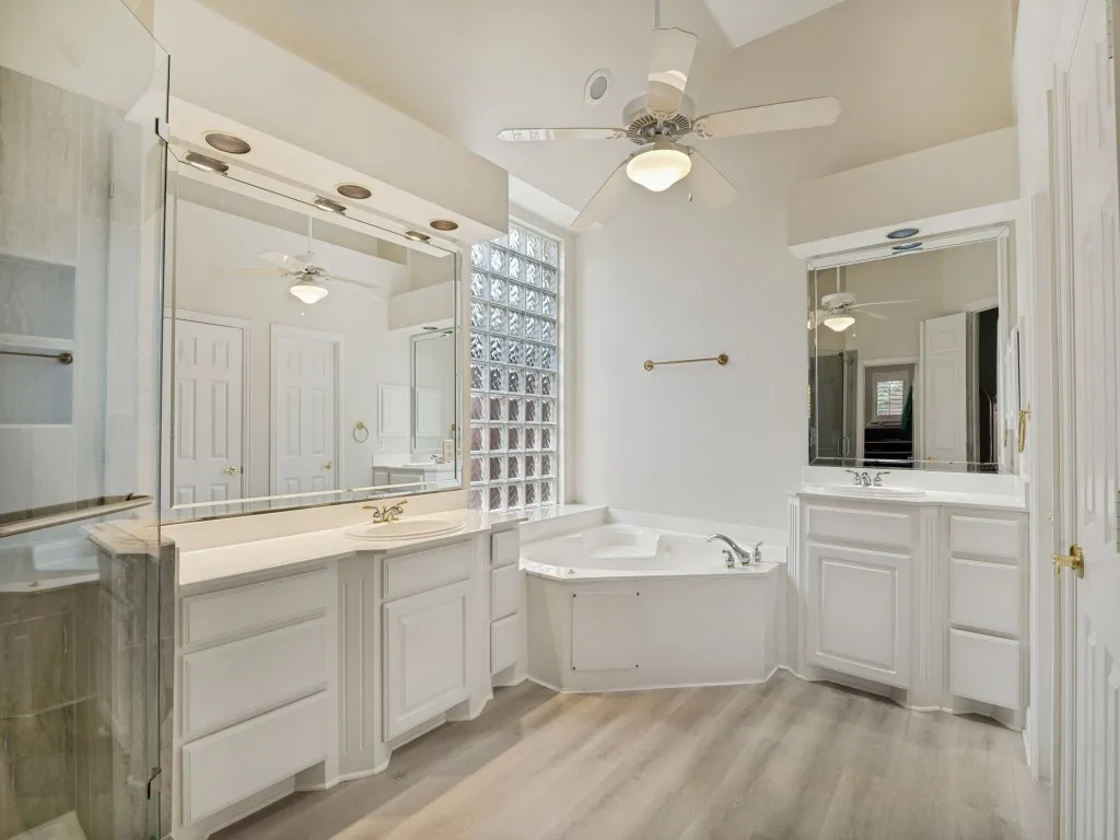 Single Family Residence For Sale in Collin County , 3204 Thorne Hill Court, Richardson, Texas 75082, 4 Bedrooms, 3 Bathrooms, 2 Garage spaces, 3,057 Sqft, built in 2000, Price $675,000, mls#21269517, Real Estate Agent in Richardson, Homes For Sale in Collin county, Homes For Sale in Richardson, Realtor in Richardson Texas, Real Estate Brokerage Independent Realty Texas, Luminita Cordes Realtor