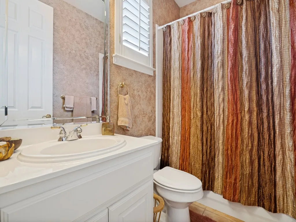 Single Family Residence For Sale in Collin County , 3204 Thorne Hill Court, Richardson, Texas 75082, 4 Bedrooms, 3 Bathrooms, 2 Garage spaces, 3,057 Sqft, built in 2000, Price $675,000, mls#21269517, Real Estate Agent in Richardson, Homes For Sale in Collin county, Homes For Sale in Richardson, Realtor in Richardson Texas, Real Estate Brokerage Independent Realty Texas, Luminita Cordes Realtor